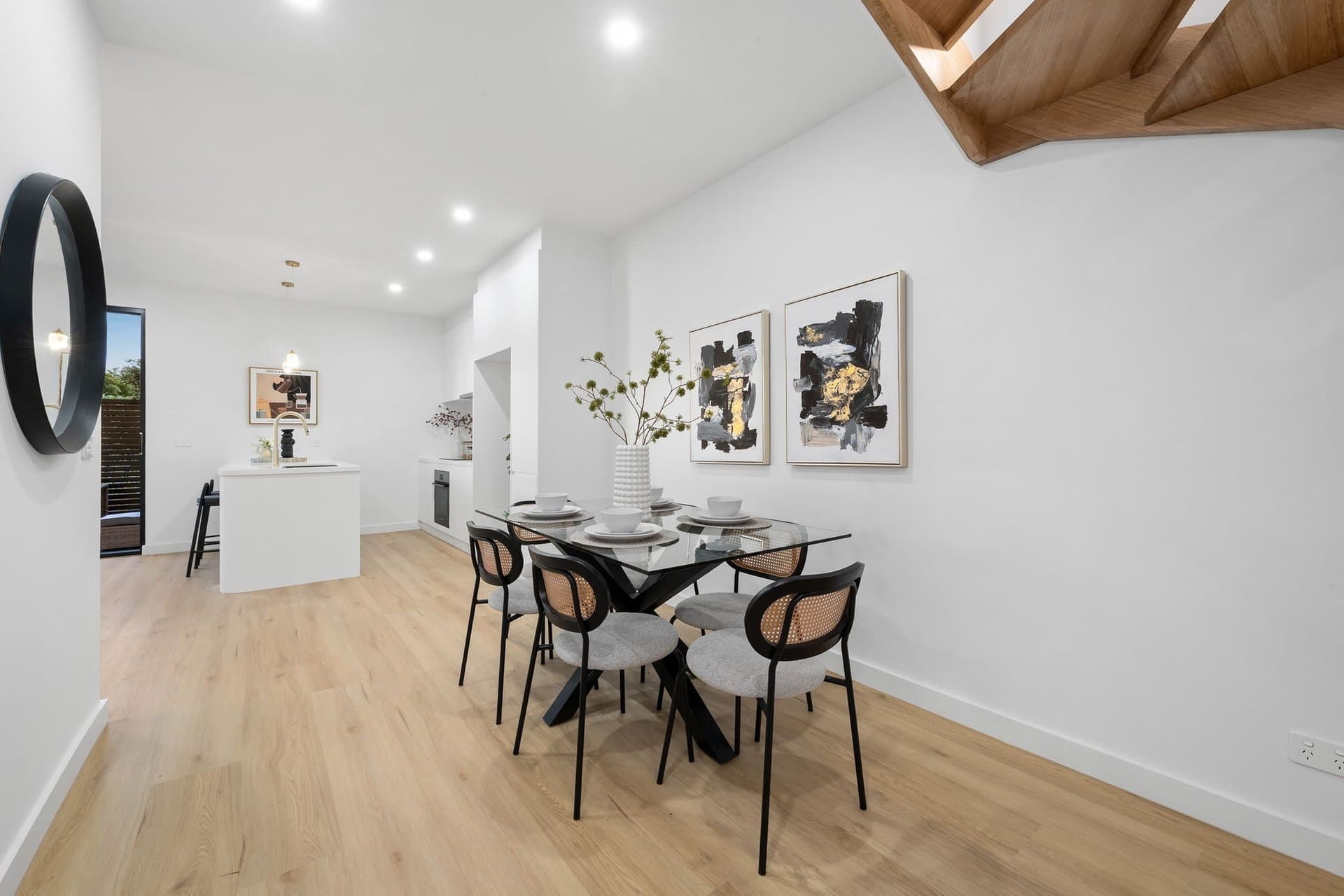 4/35 Council Street, Doncaster - Thumbnail 4