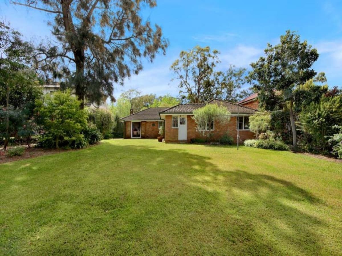21 Eden Avenue, SOUTH TURRAMURRA, South Turramurra - Thumbnail 2