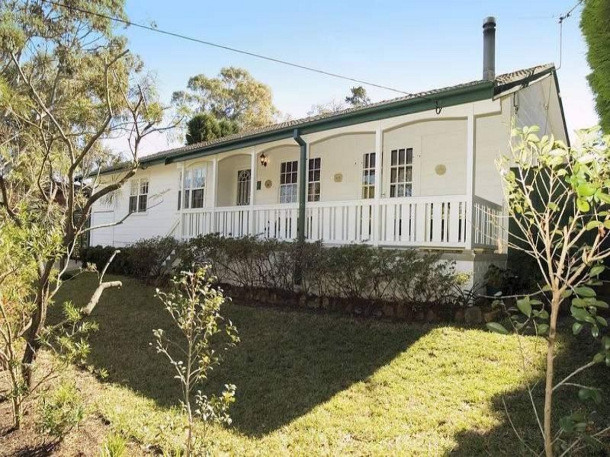 2 Koorawatha Street, HORNSBY HEIGHTS, Hornsby Heights - Image 1