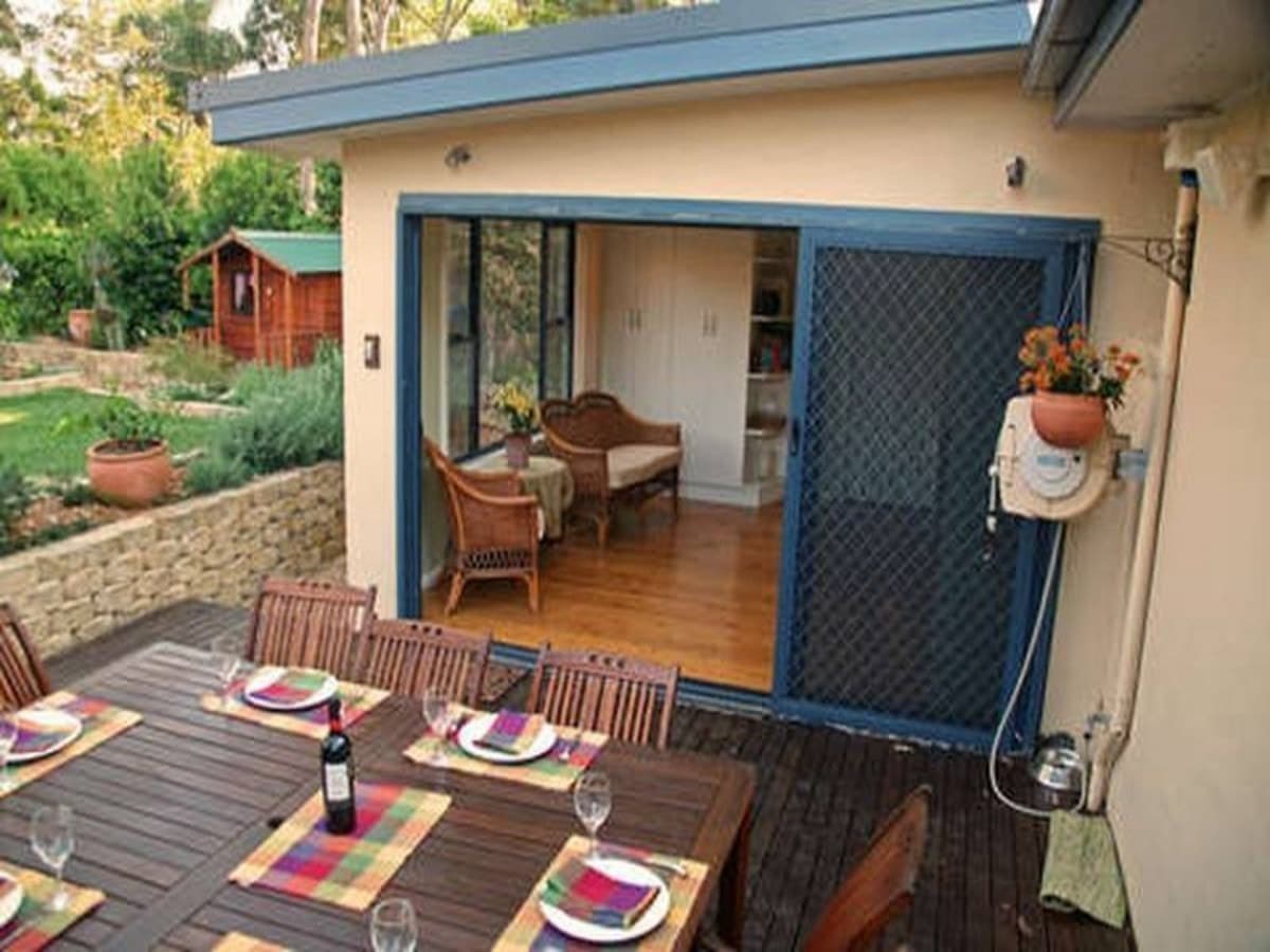 62 Holford Crescent, GORDON, Gordon - Thumbnail 3