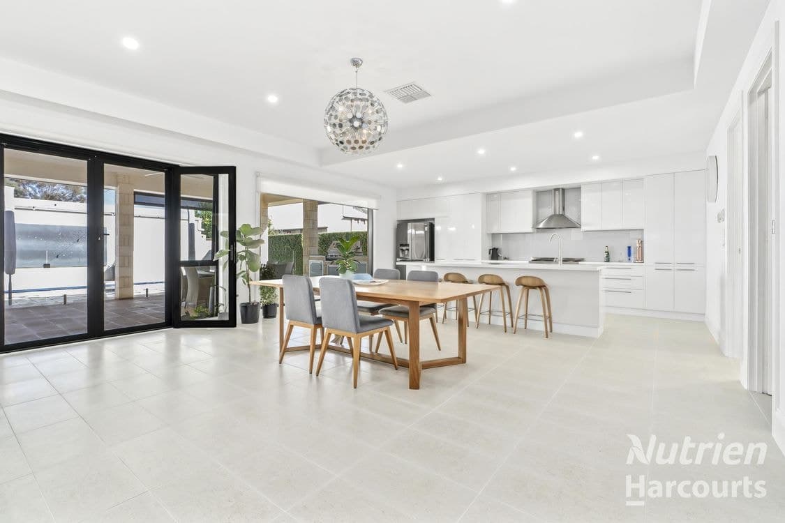 11 Thirteenth Street, RENMARK, SA 5341, Renmark - Thumbnail 8