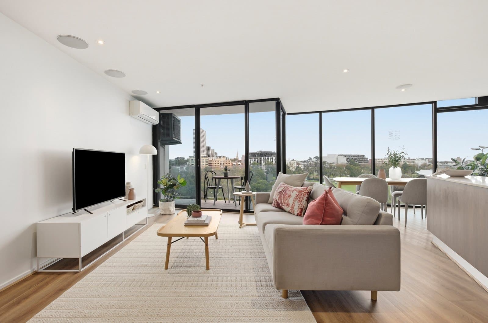 806/83 Queens Road, Melbourne, Melbourne - Thumbnail 5