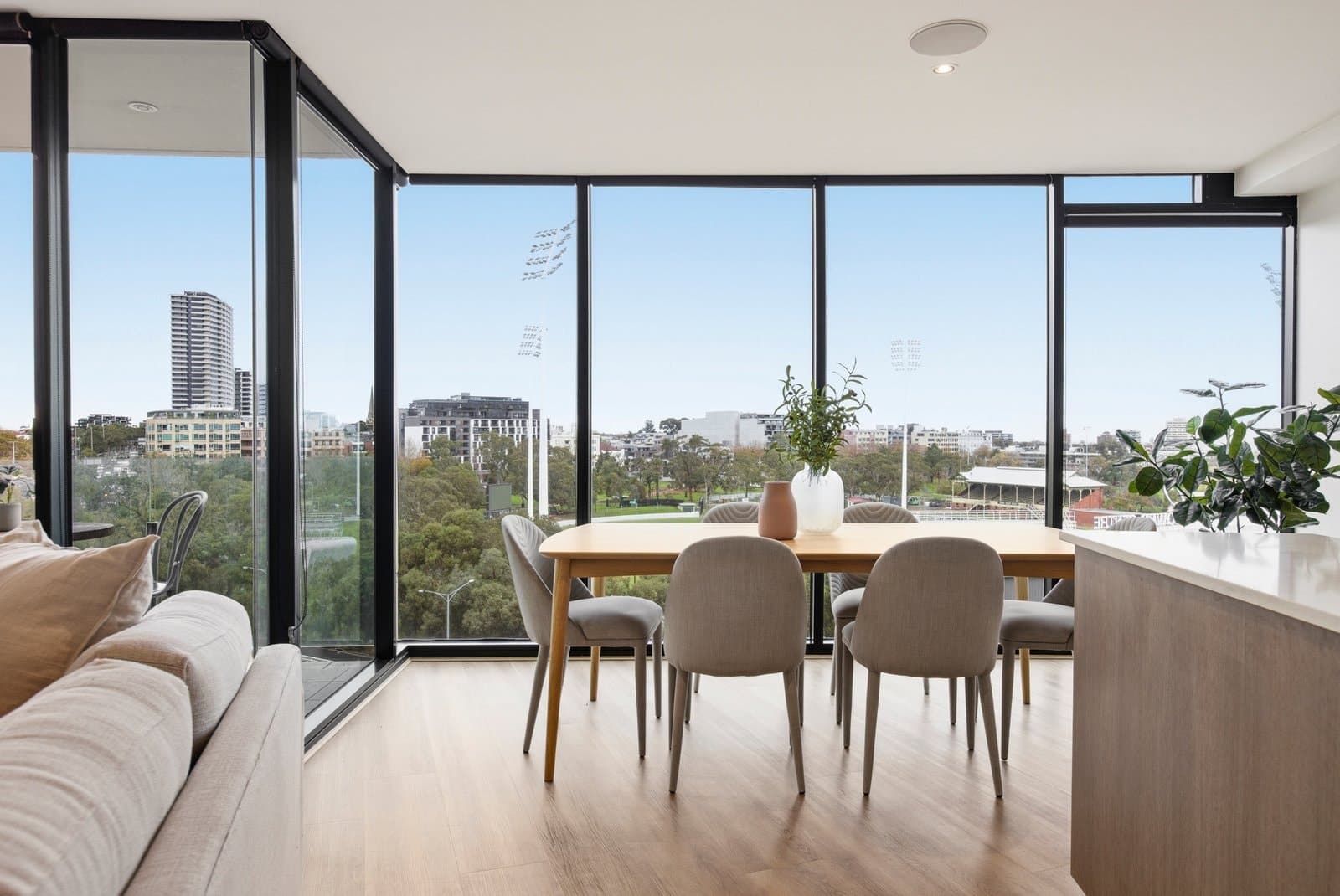 806/83 Queens Road, Melbourne, Melbourne - Thumbnail 7