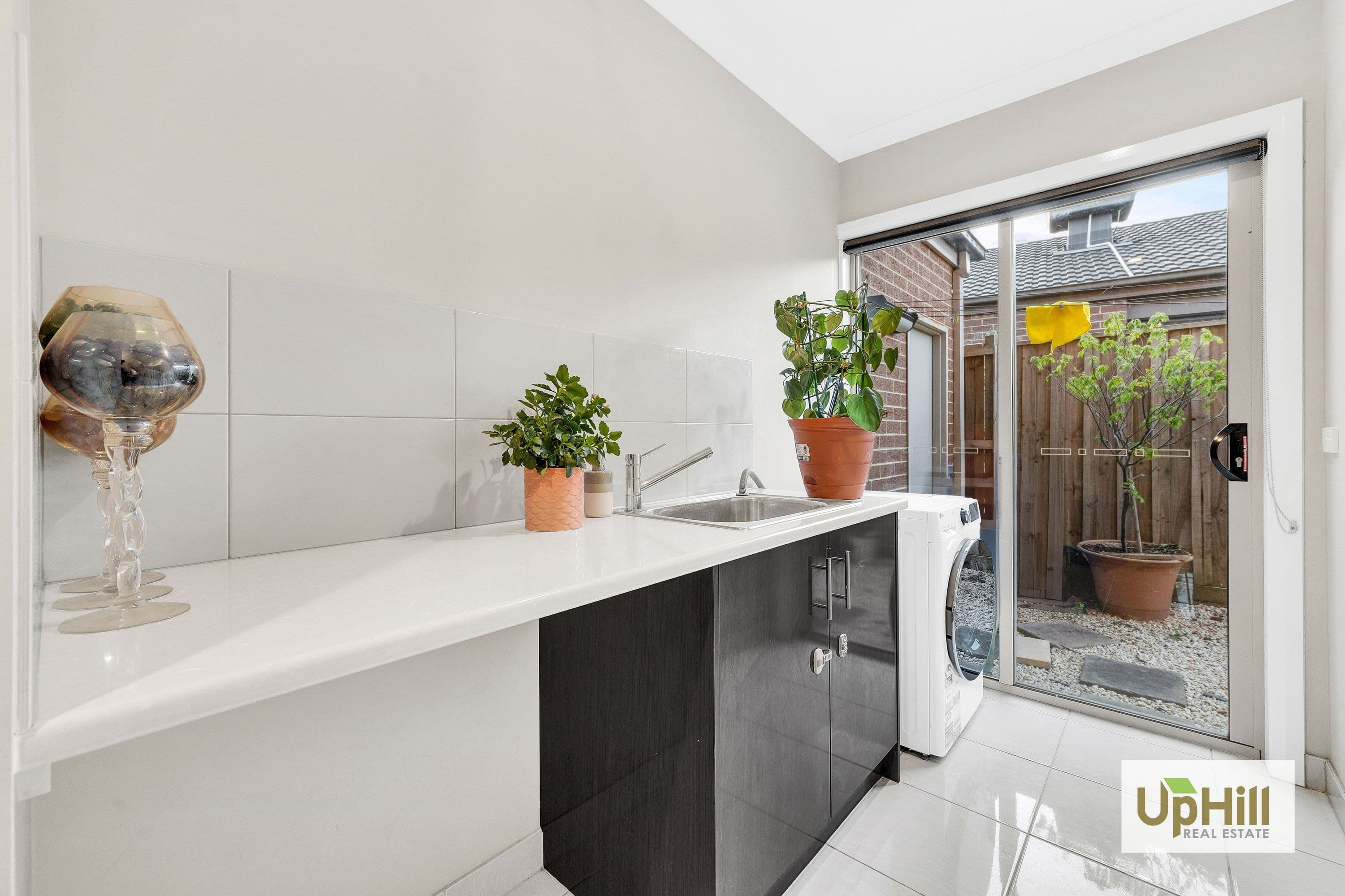 15 Raeburn Drive, Clyde North - Thumbnail 6