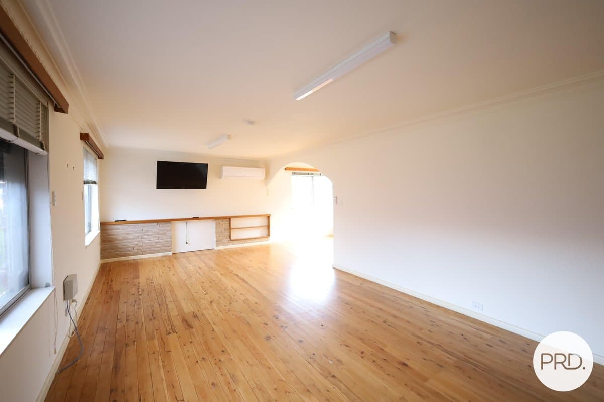 25 Lawson Crescent, ORANGE NSW 2800, Orange - Thumbnail 5