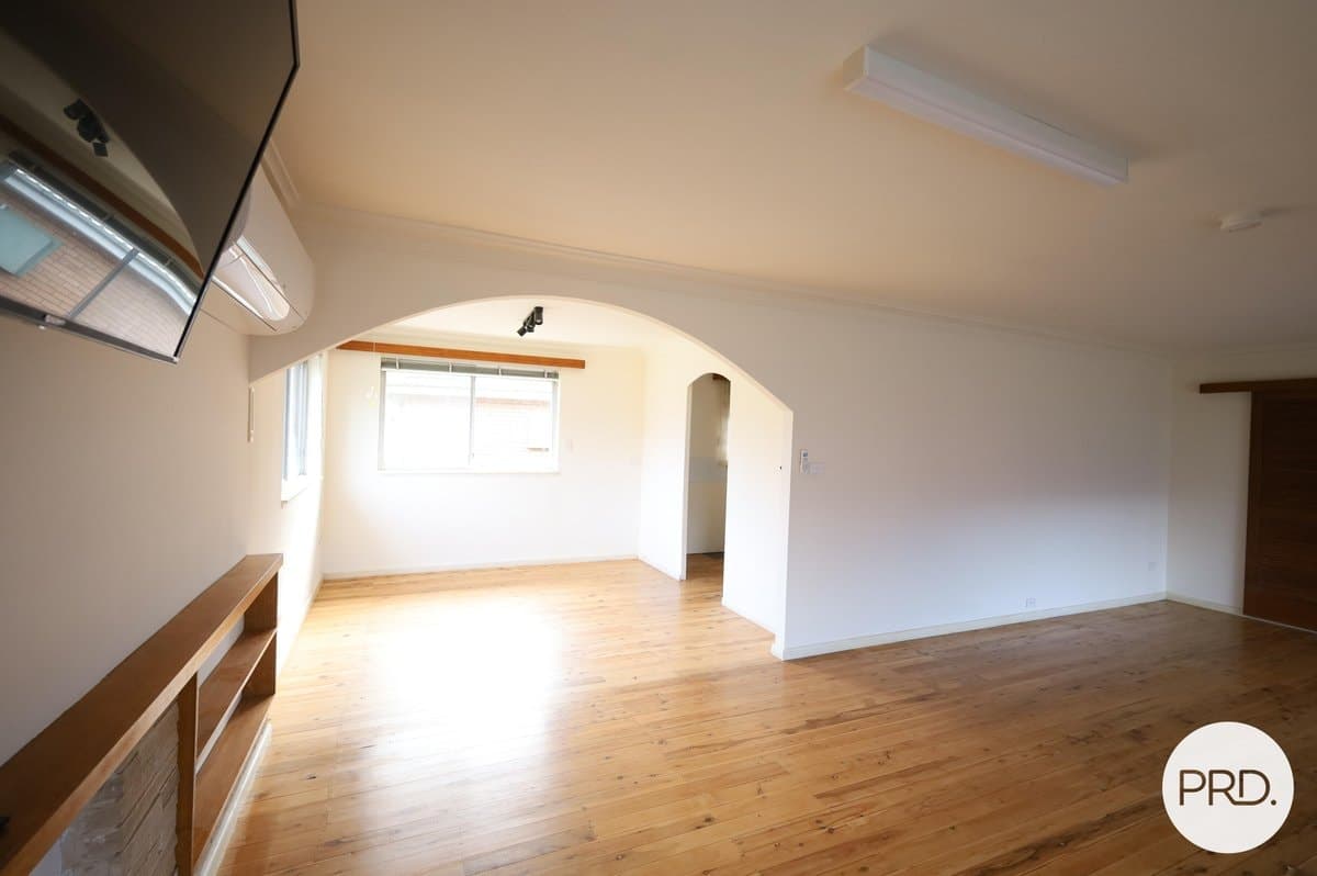 25 Lawson Crescent, ORANGE NSW 2800, Orange - Thumbnail 6