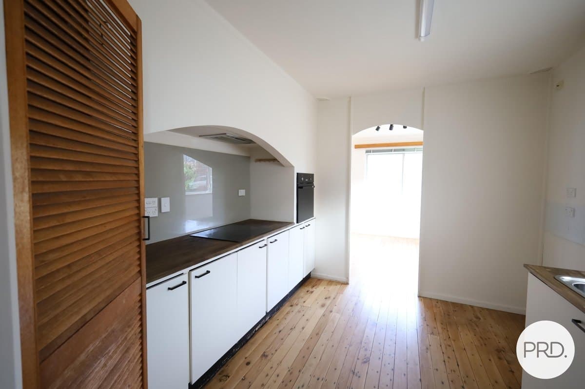 25 Lawson Crescent, ORANGE NSW 2800, Orange - Thumbnail 8