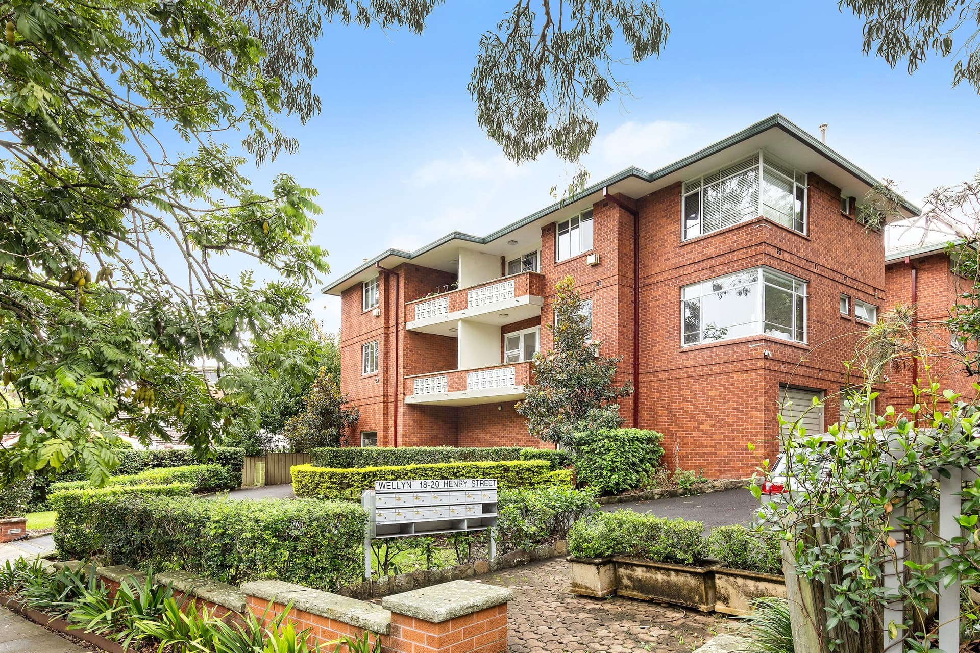 2/18-20 Henry Street, Gordon - Image 1