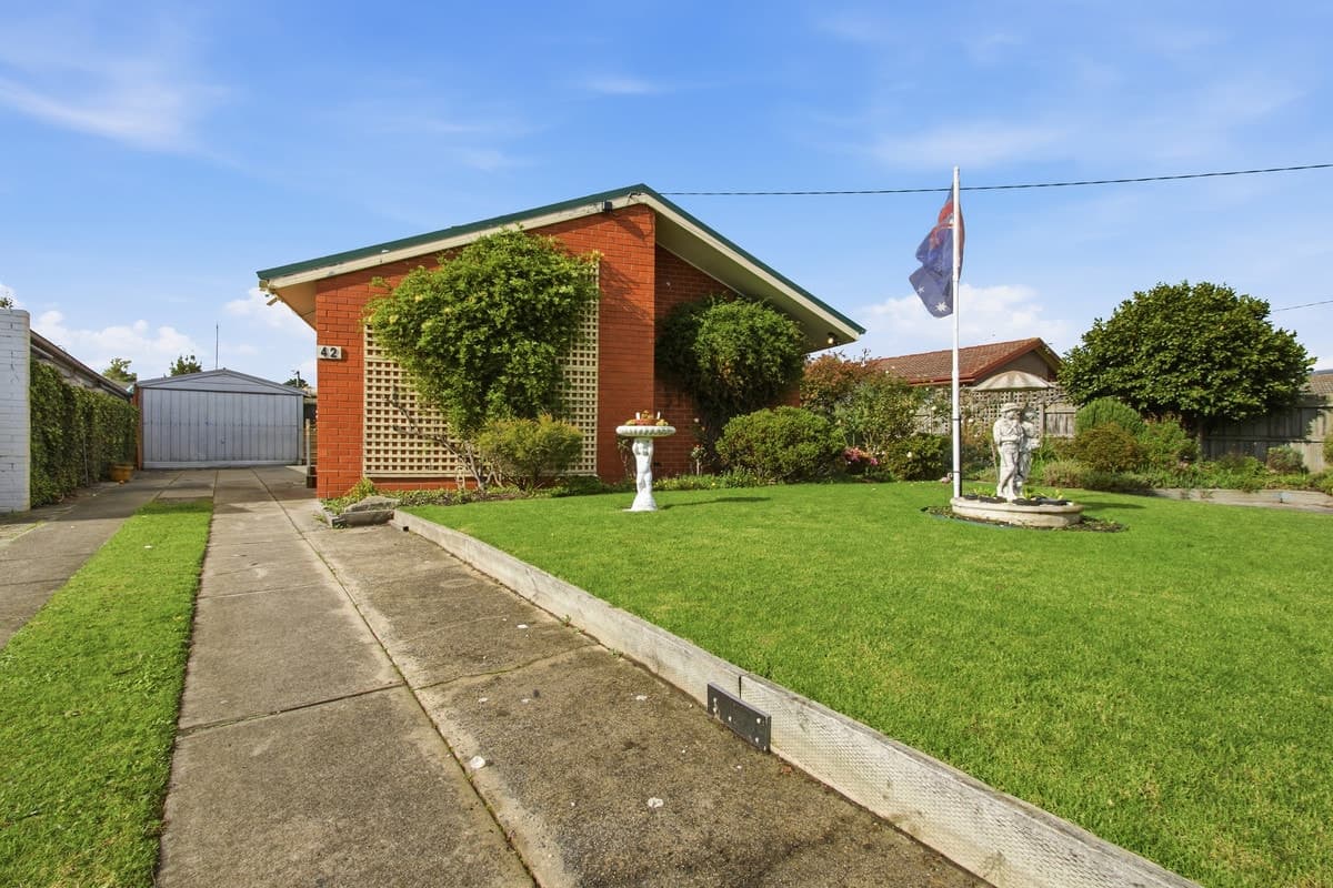 42 Hawthorn Crescent, Churchill VIC 3842, Churchill - Image 1