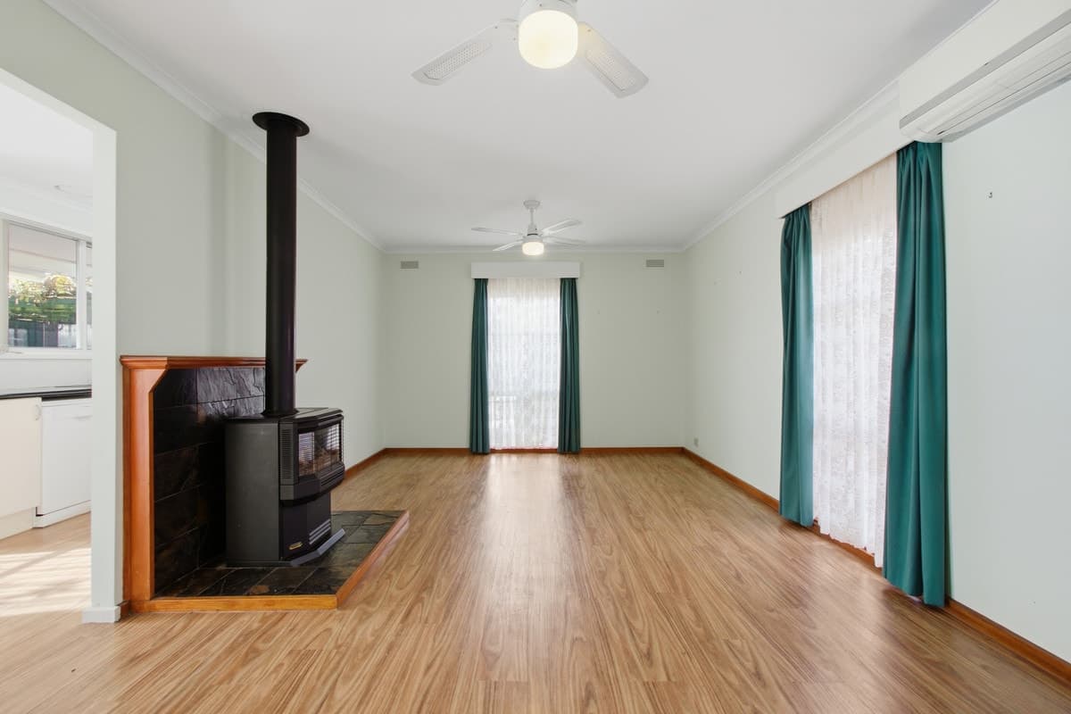 42 Hawthorn Crescent, Churchill VIC 3842, Churchill - Thumbnail 3