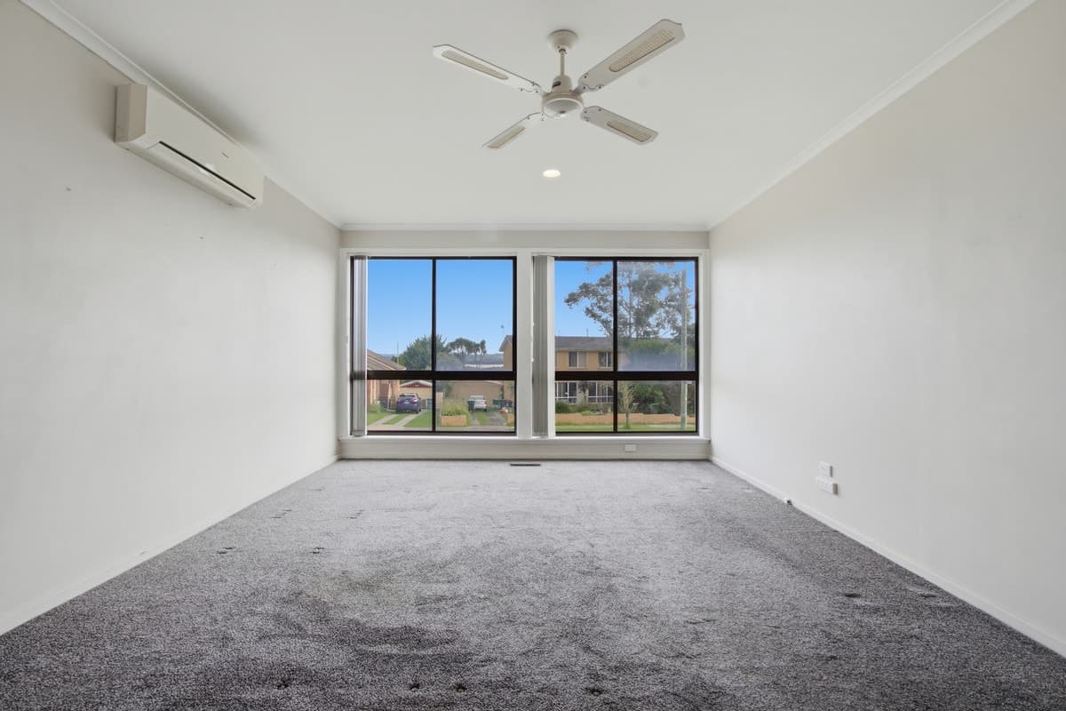 8 Howard Avenue, CHURCHILL VIC 3842, Churchill - Thumbnail 2