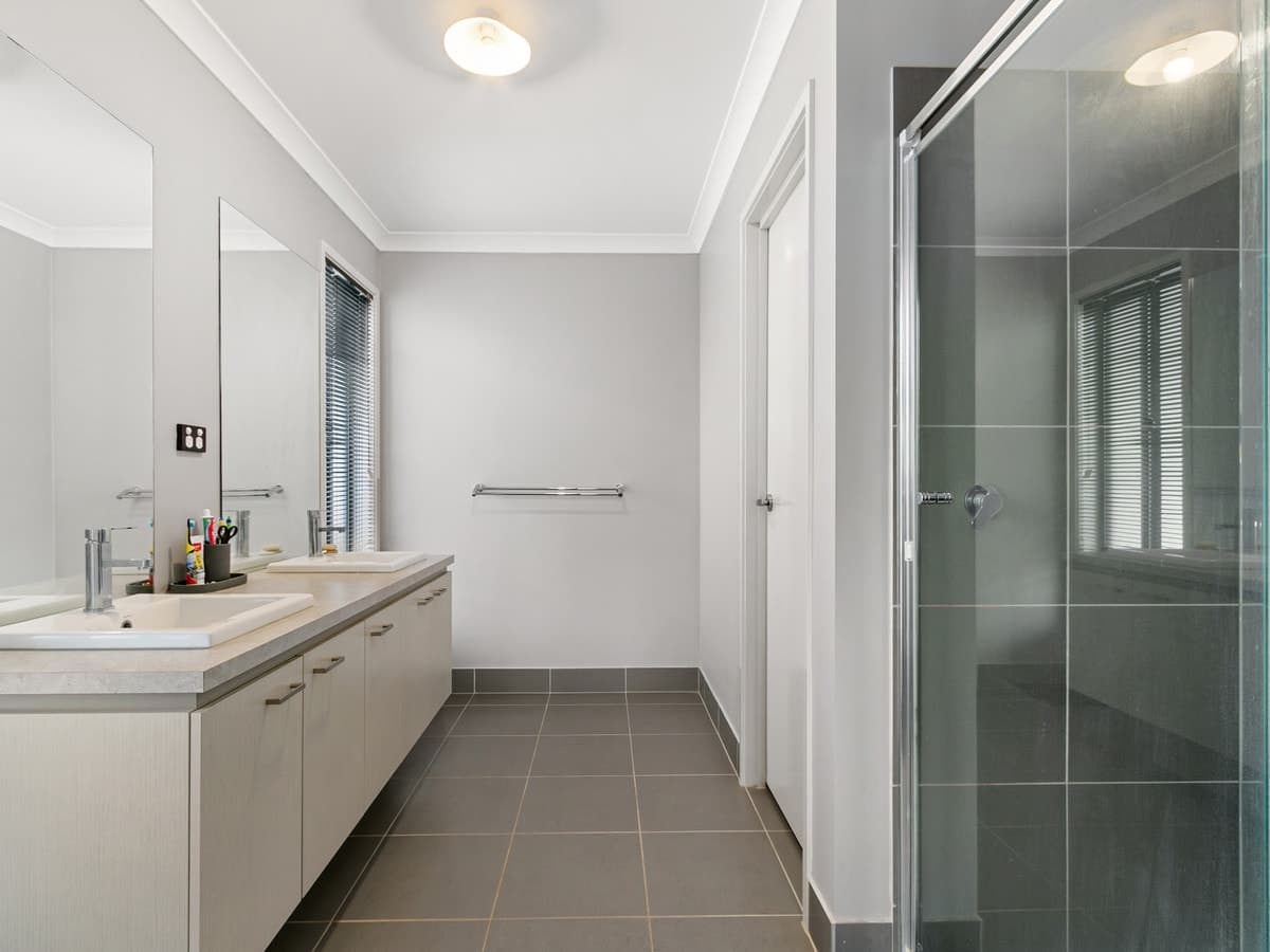 25 Sowerby Road, Morwell VIC 3840, Morwell - Thumbnail 4