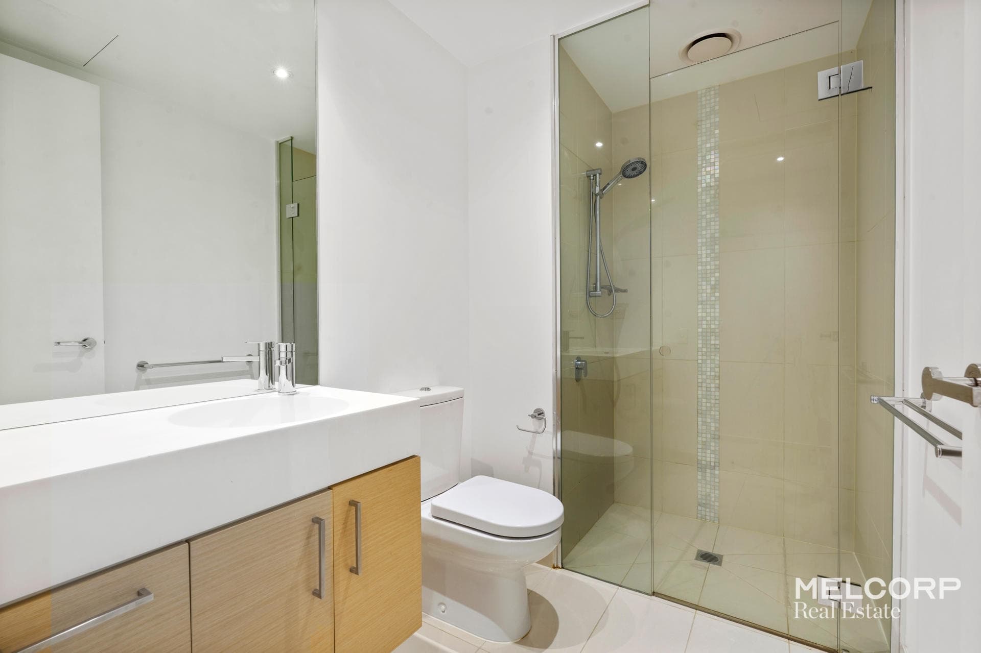 1103/9 Power Street, Southbank, VIC 3006, Southbank - Thumbnail 4