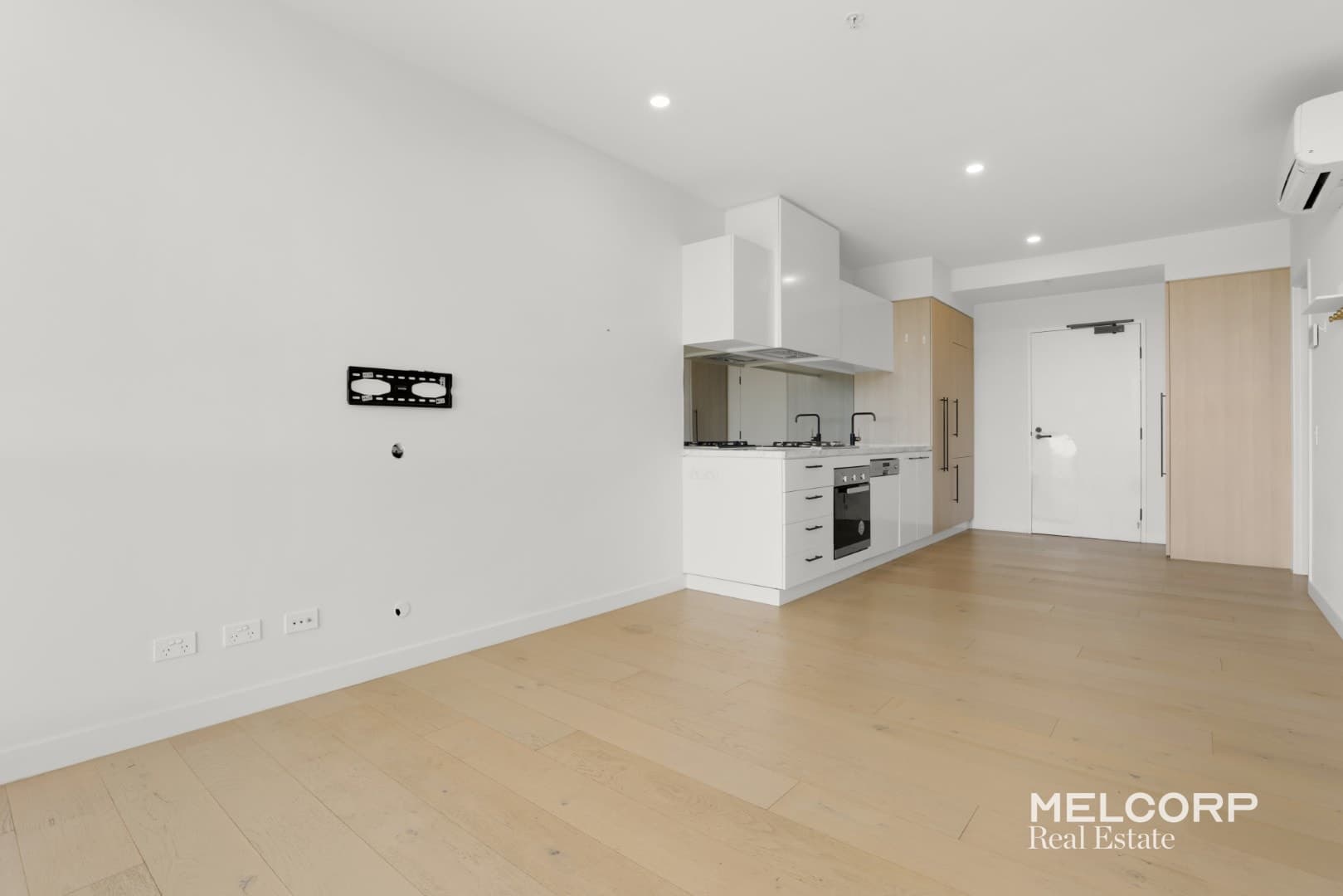 2414/864 Blackburn Road, Clayton, VIC 3168, Clayton - Thumbnail 2