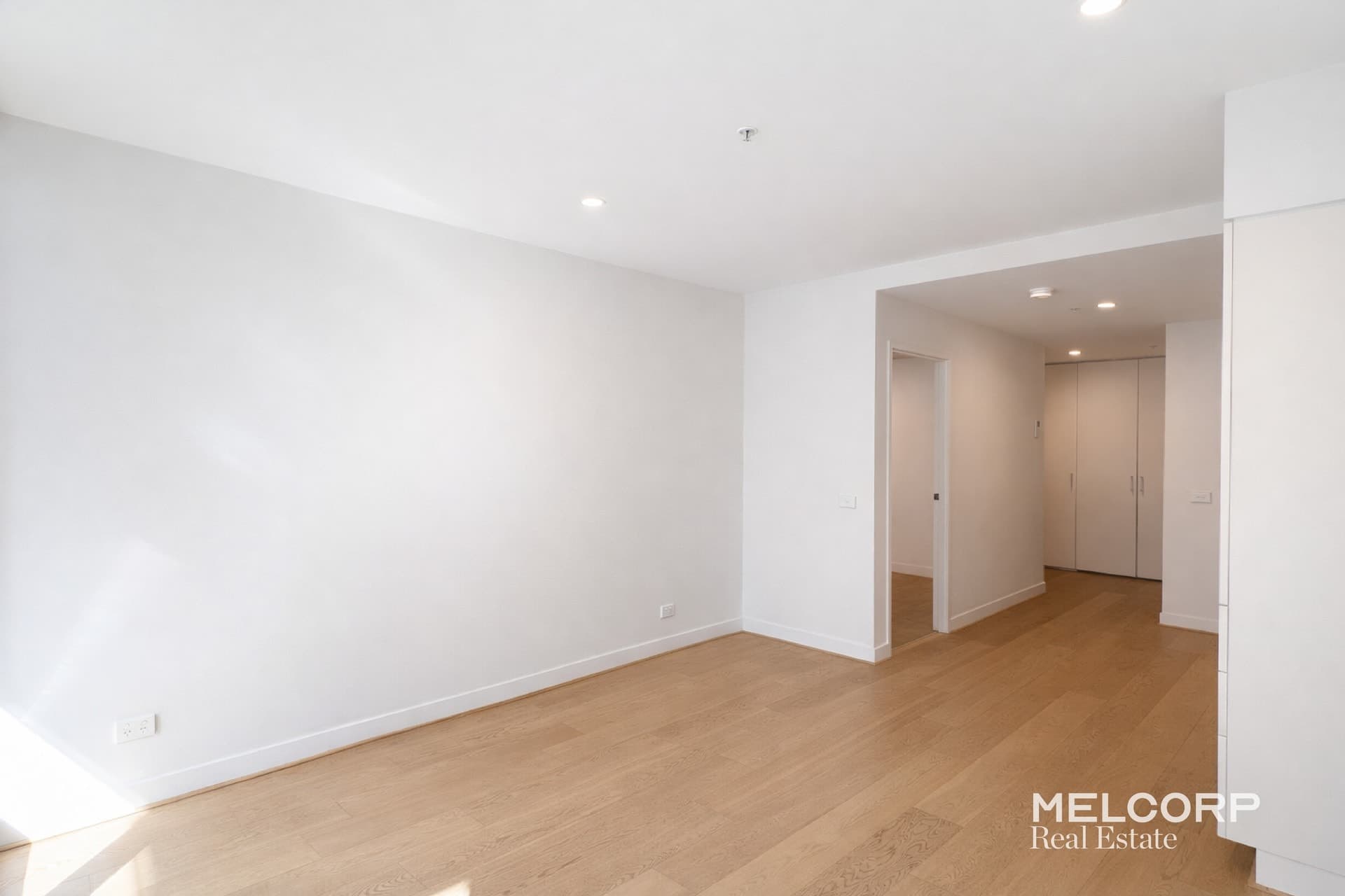 2401/36 La Trobe Street, Melbourne, VIC 3000, Melbourne - Thumbnail 2