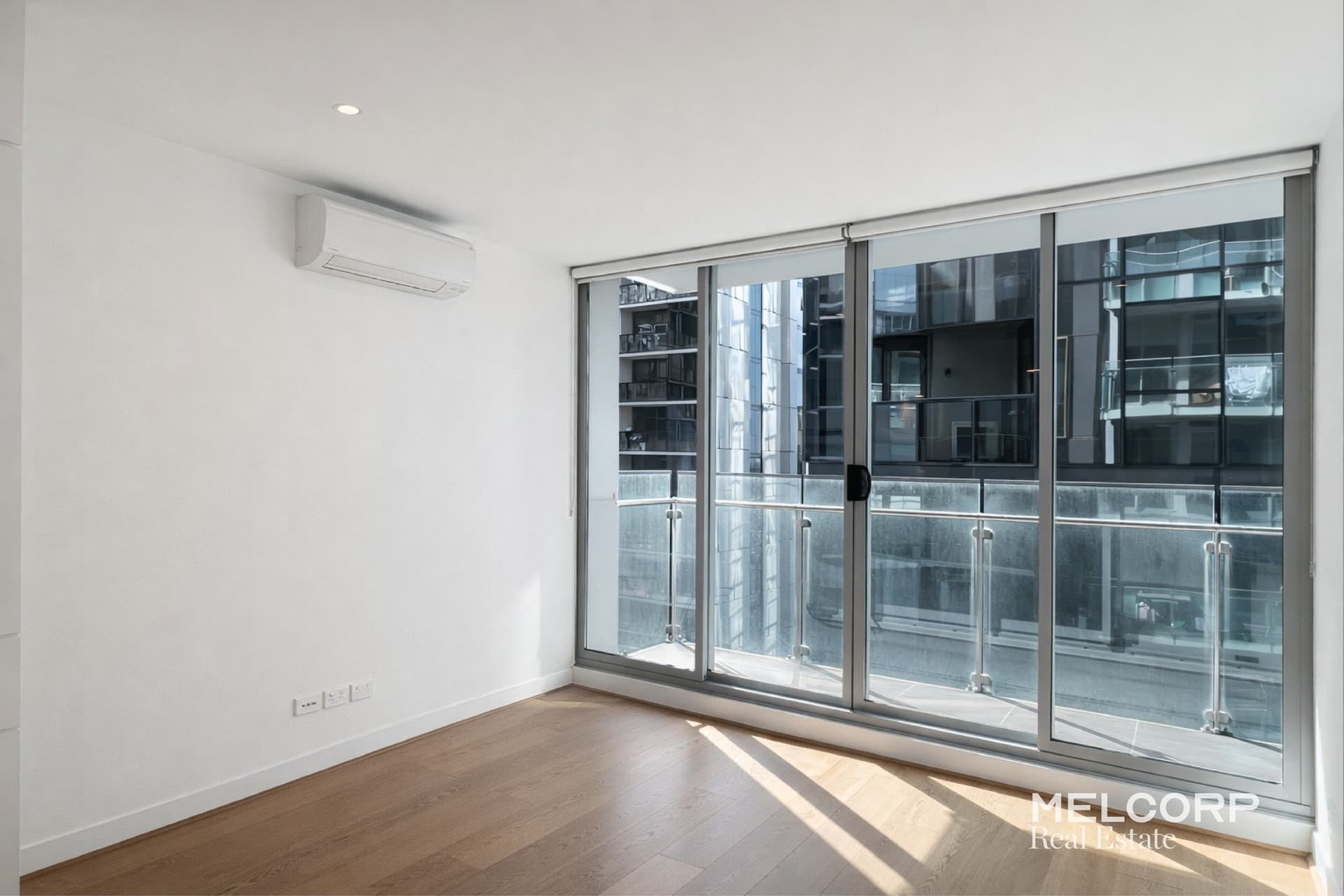 2401/36 La Trobe Street, Melbourne, VIC 3000, Melbourne - Thumbnail 3
