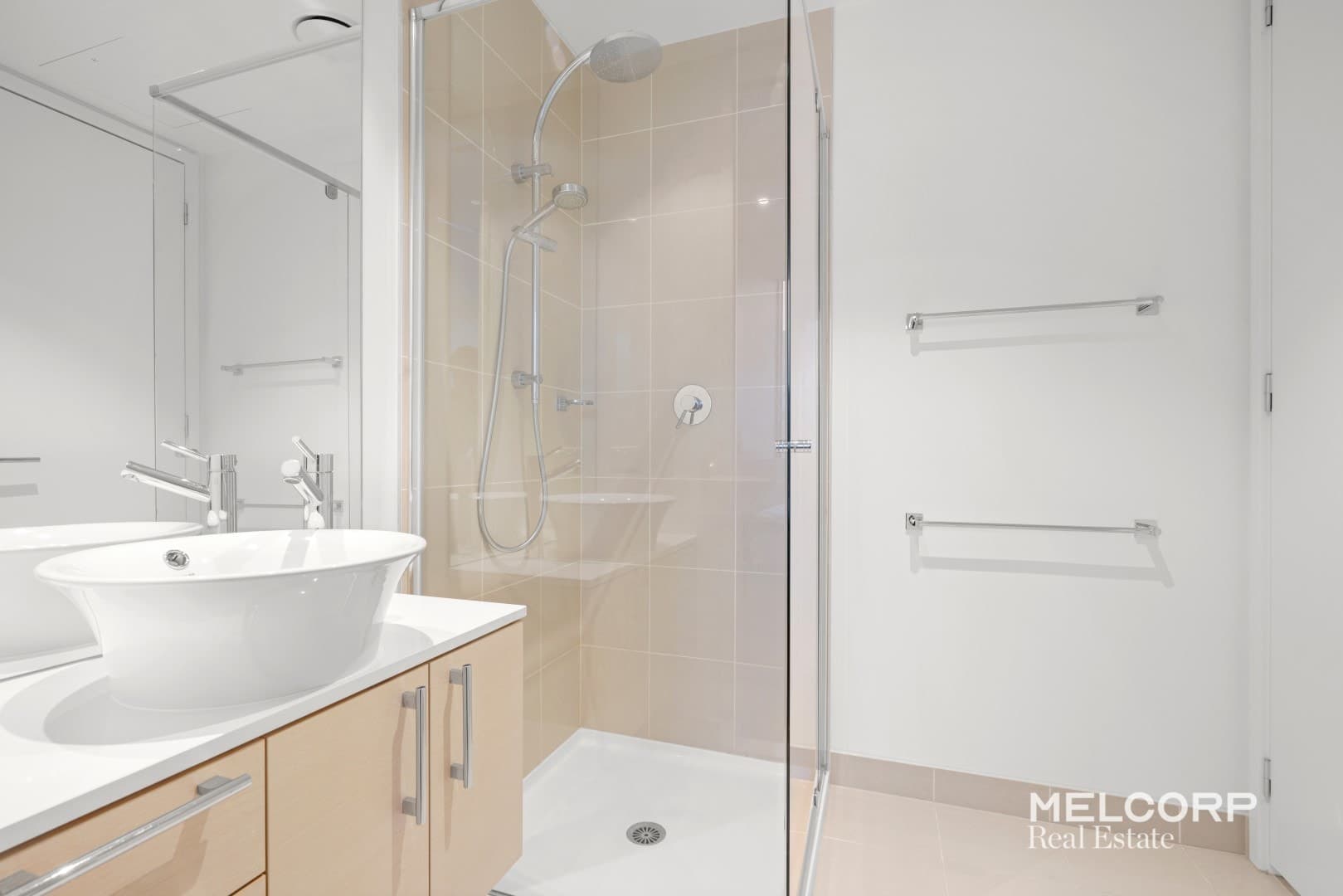 2308/318 Russell Street, Melbourne, VIC 3000, Melbourne - Thumbnail 4