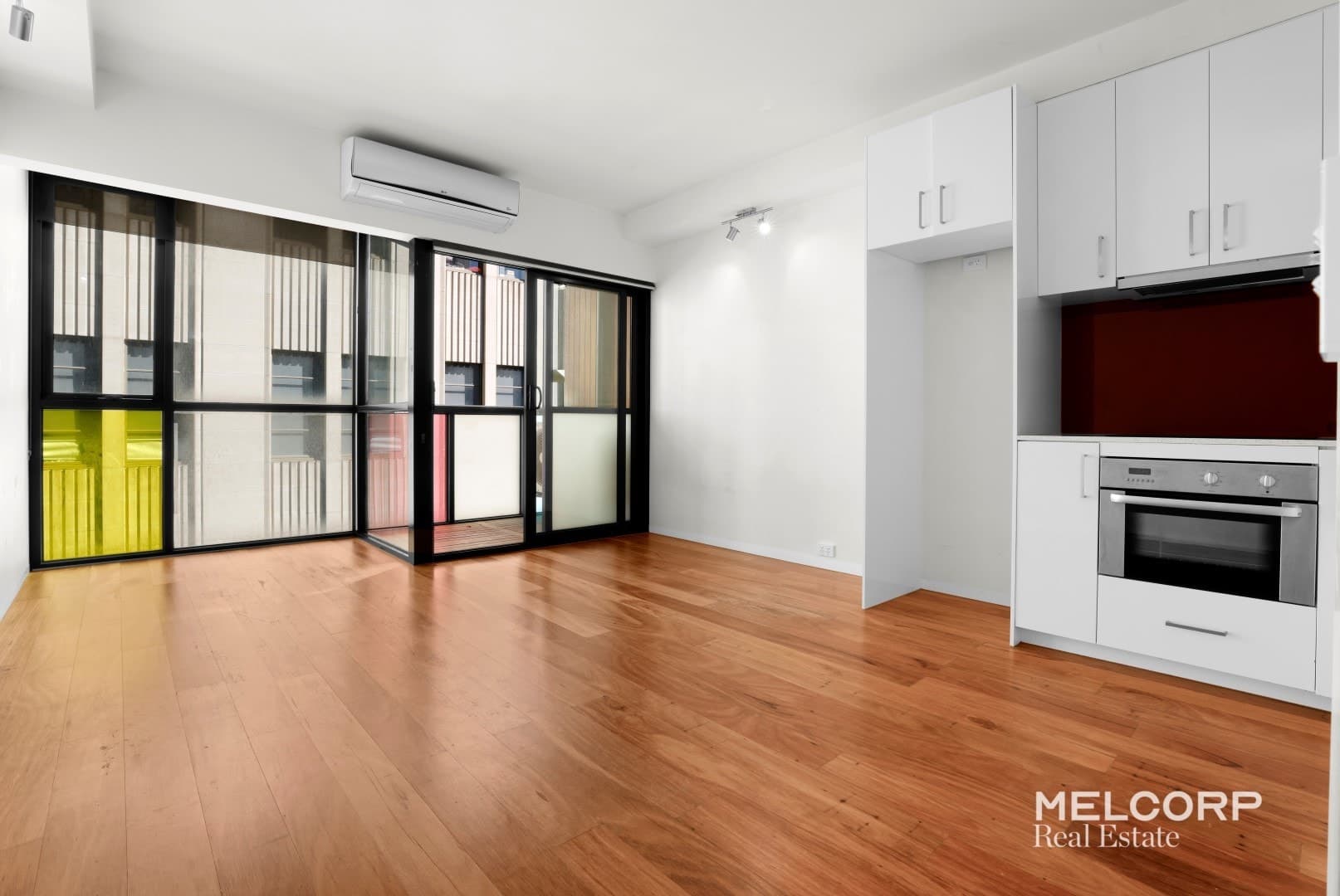 601/18 Russell Place, Melbourne, VIC 3000, Melbourne - Thumbnail 3
