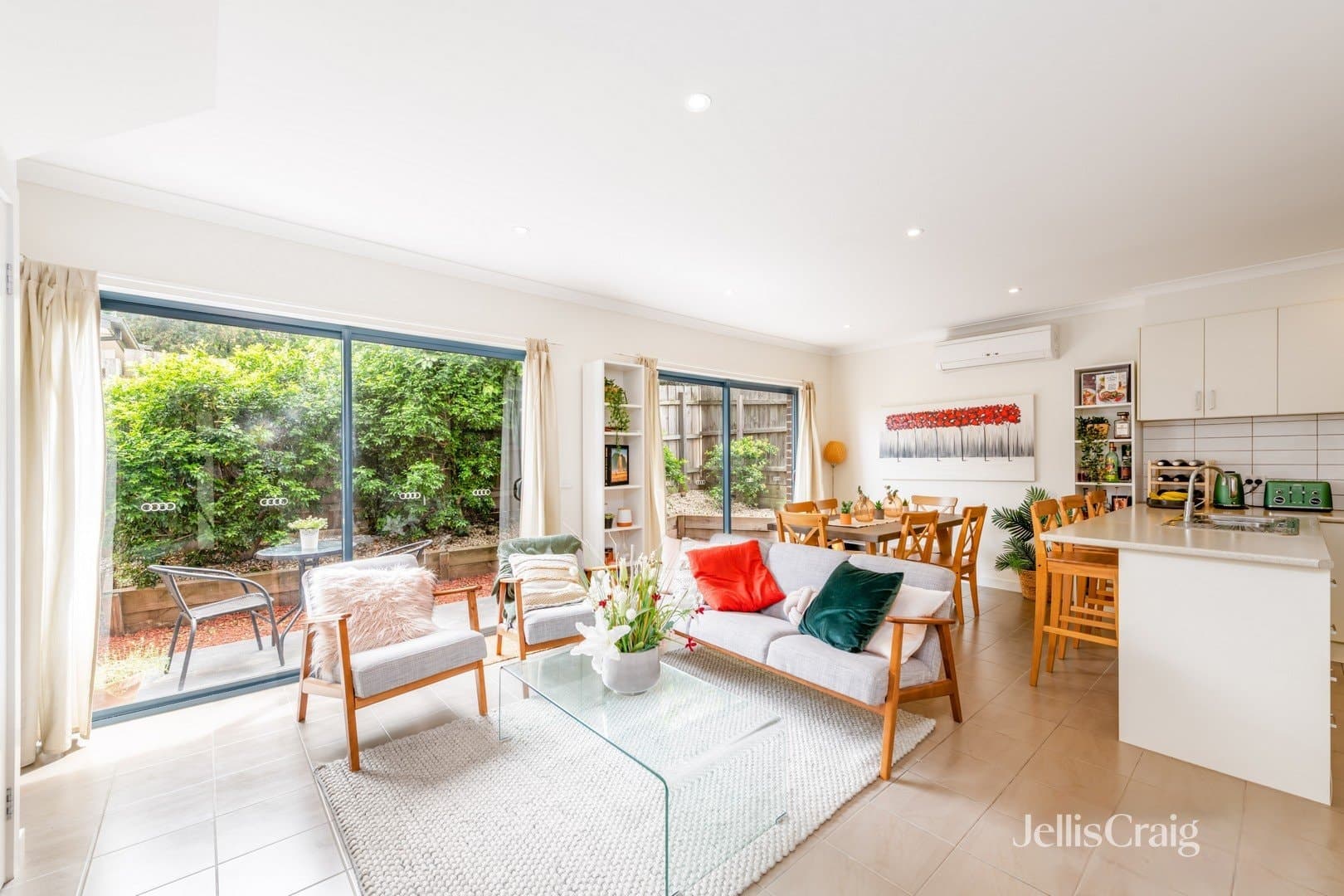 4/6 Miranda Road, Reservoir, Reservoir - Thumbnail 2