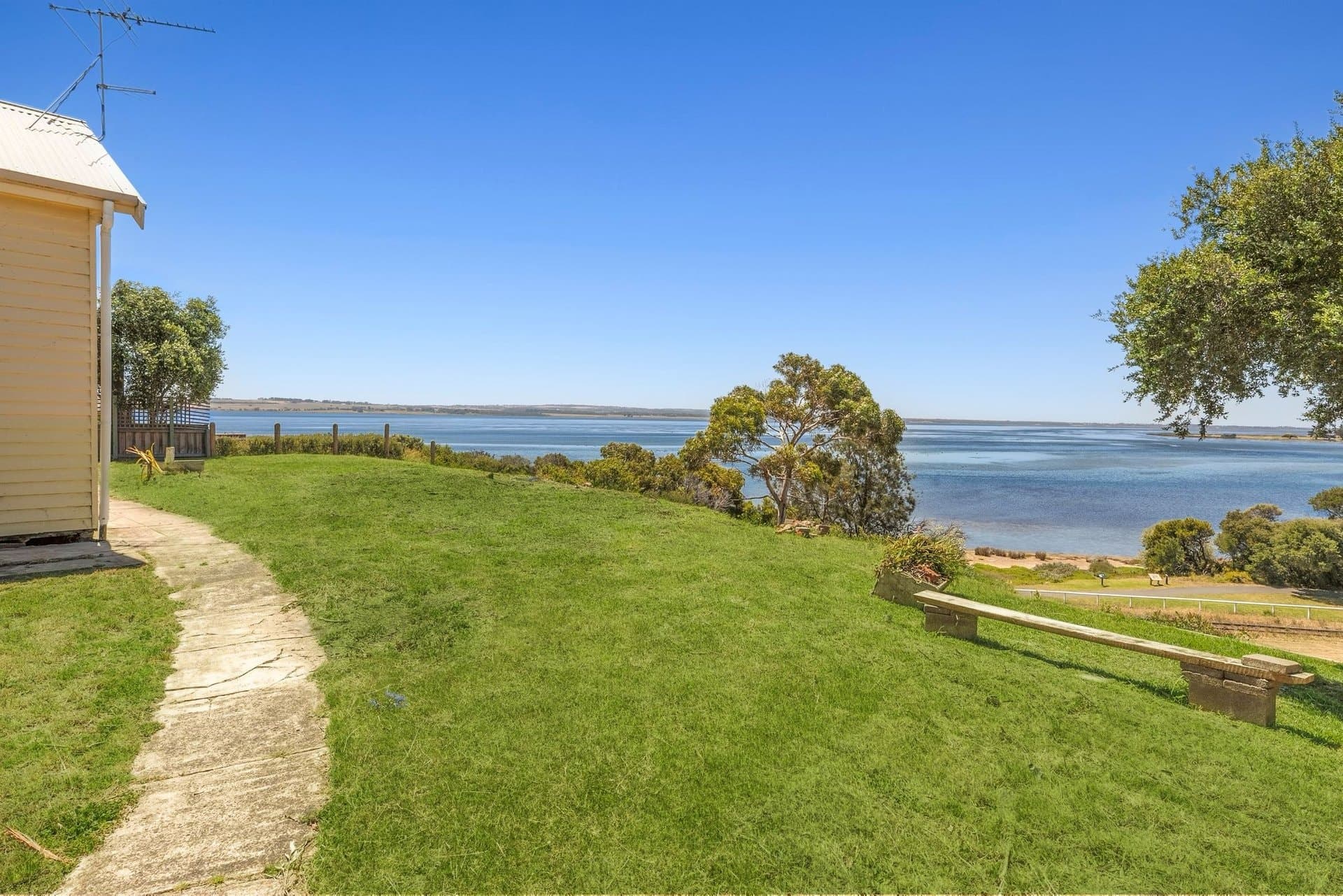 2 Mercer Street, Queenscliff, Queenscliff - Thumbnail 3