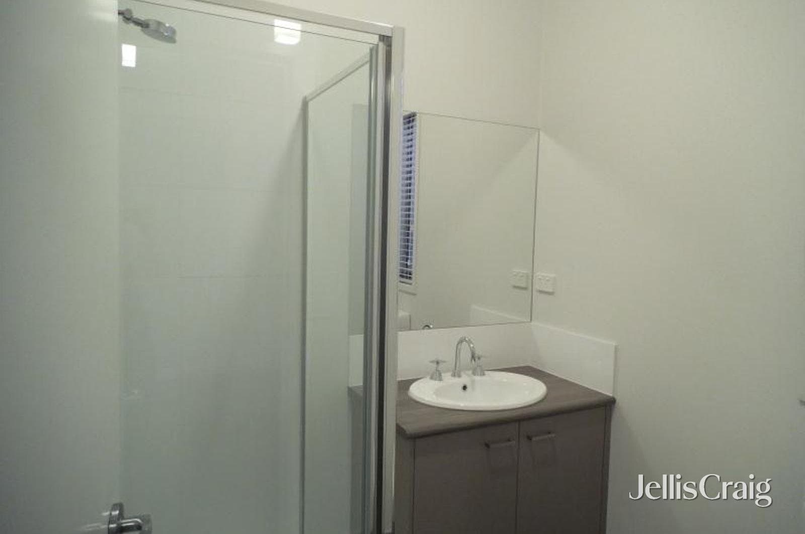 2/41A Durham Street, Newington, Newington - Image 1