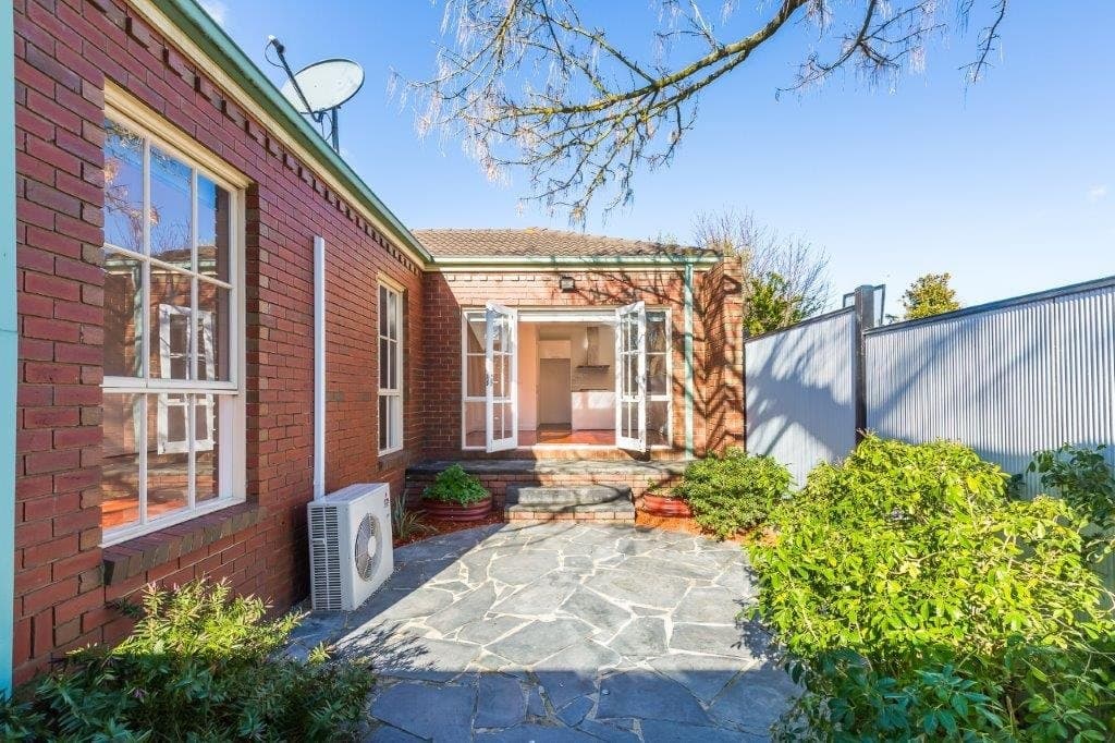 2/10 Braeside Avenue, Camberwell, Camberwell - Image 1