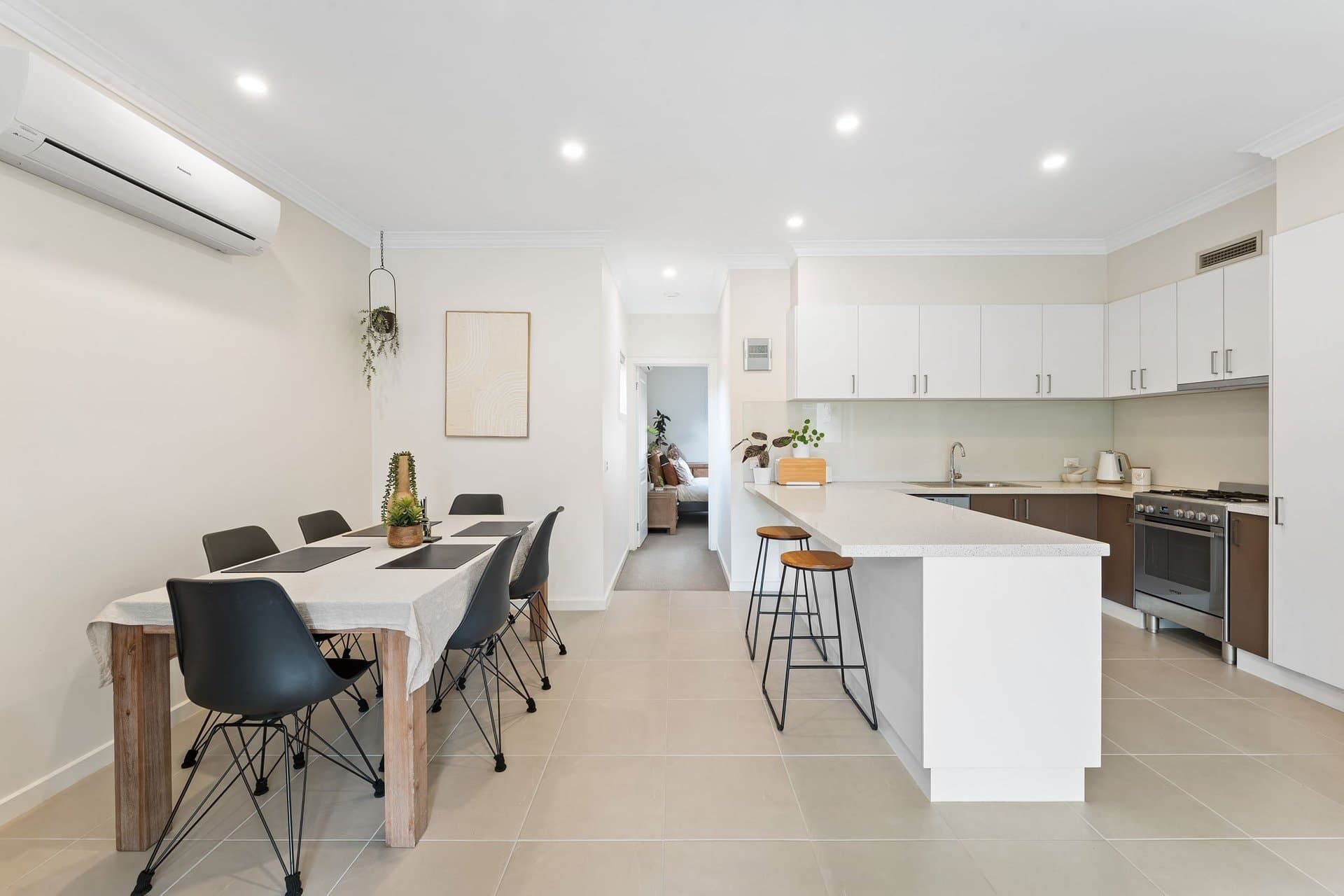 5 Adriana Close, Mooroolbark, Mooroolbark - Thumbnail 4