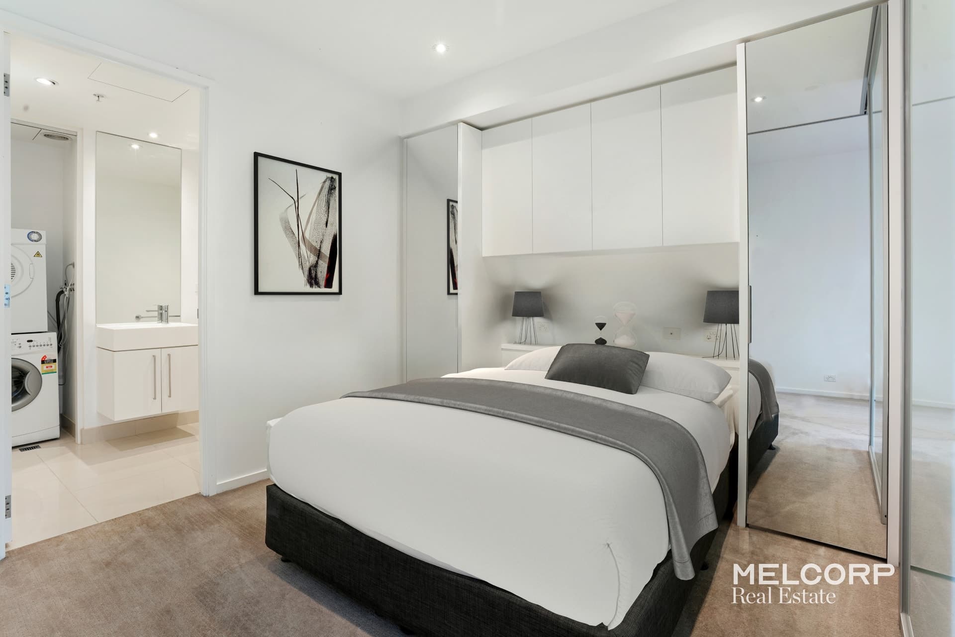 2409/9 Power Street, Southbank, VIC 3006, Southbank - Thumbnail 2
