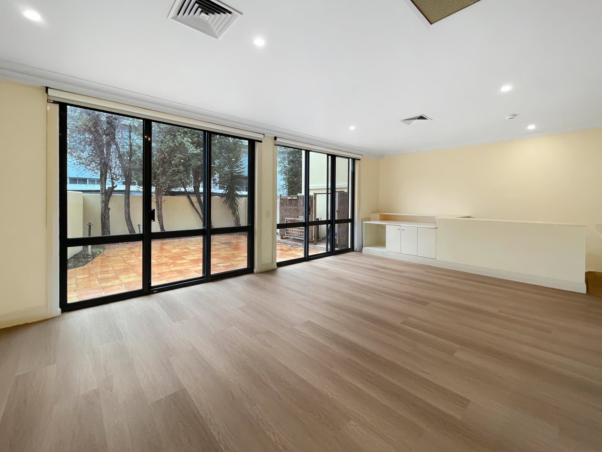 61 Eastern Beach Road, Geelong, Geelong - Thumbnail 8
