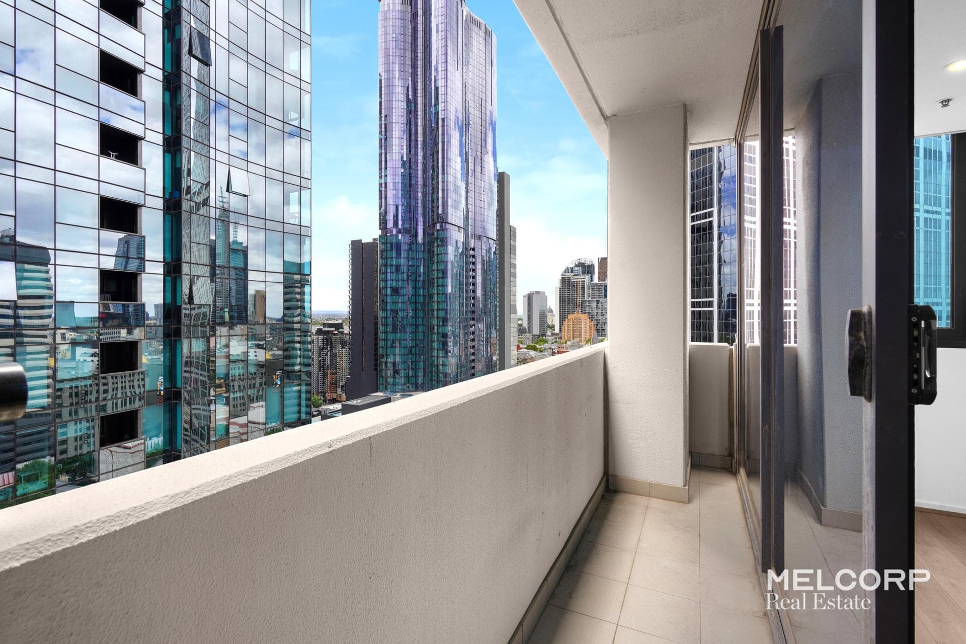 2007/8 Sutherland Street, Melbourne, VIC 3000, Melbourne - Thumbnail 2