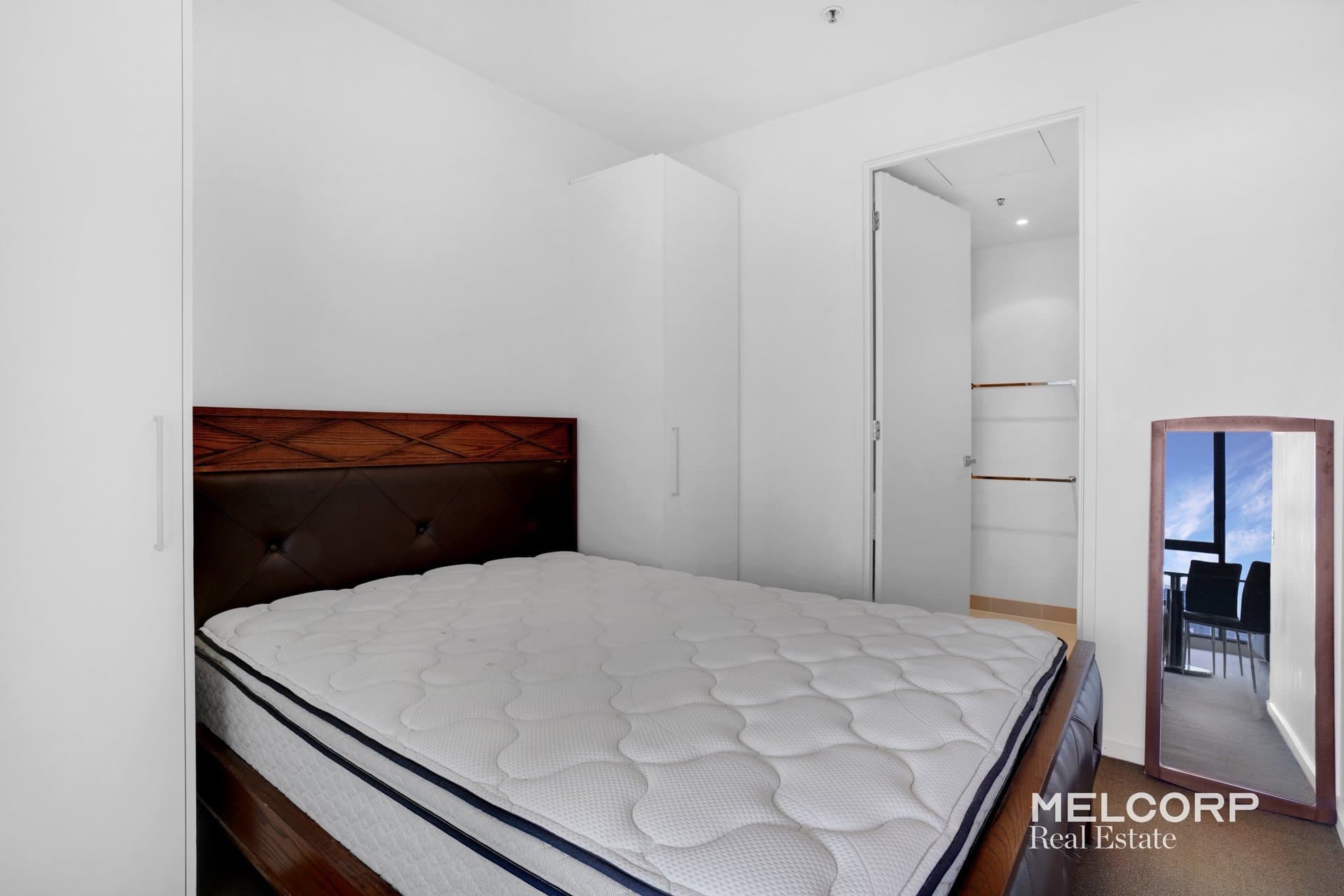 2005/25 Therry Street, Melbourne, VIC 3000, Melbourne - Thumbnail 2