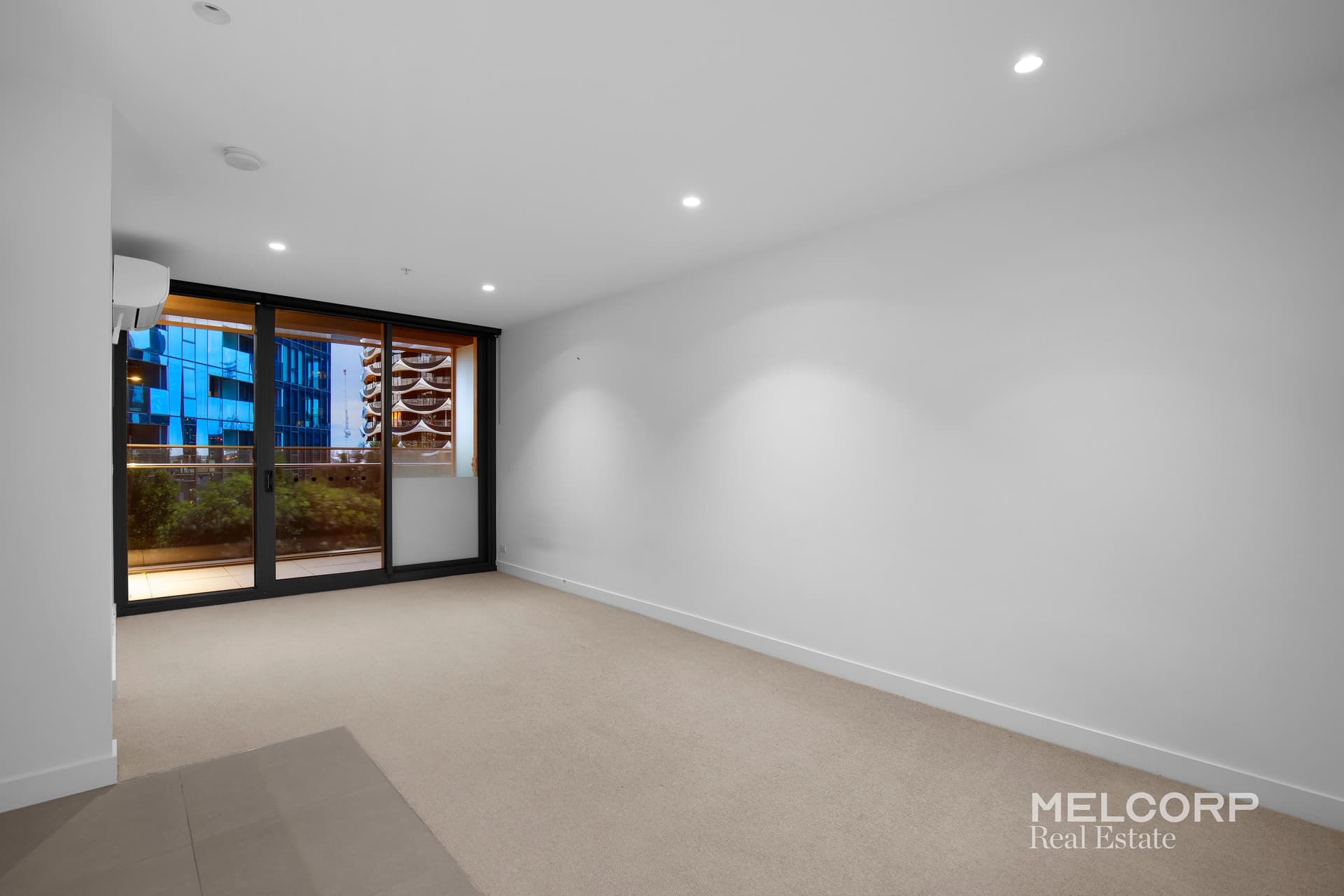 709/421 Docklands Drive, Docklands, VIC 3008, Docklands - Thumbnail 3