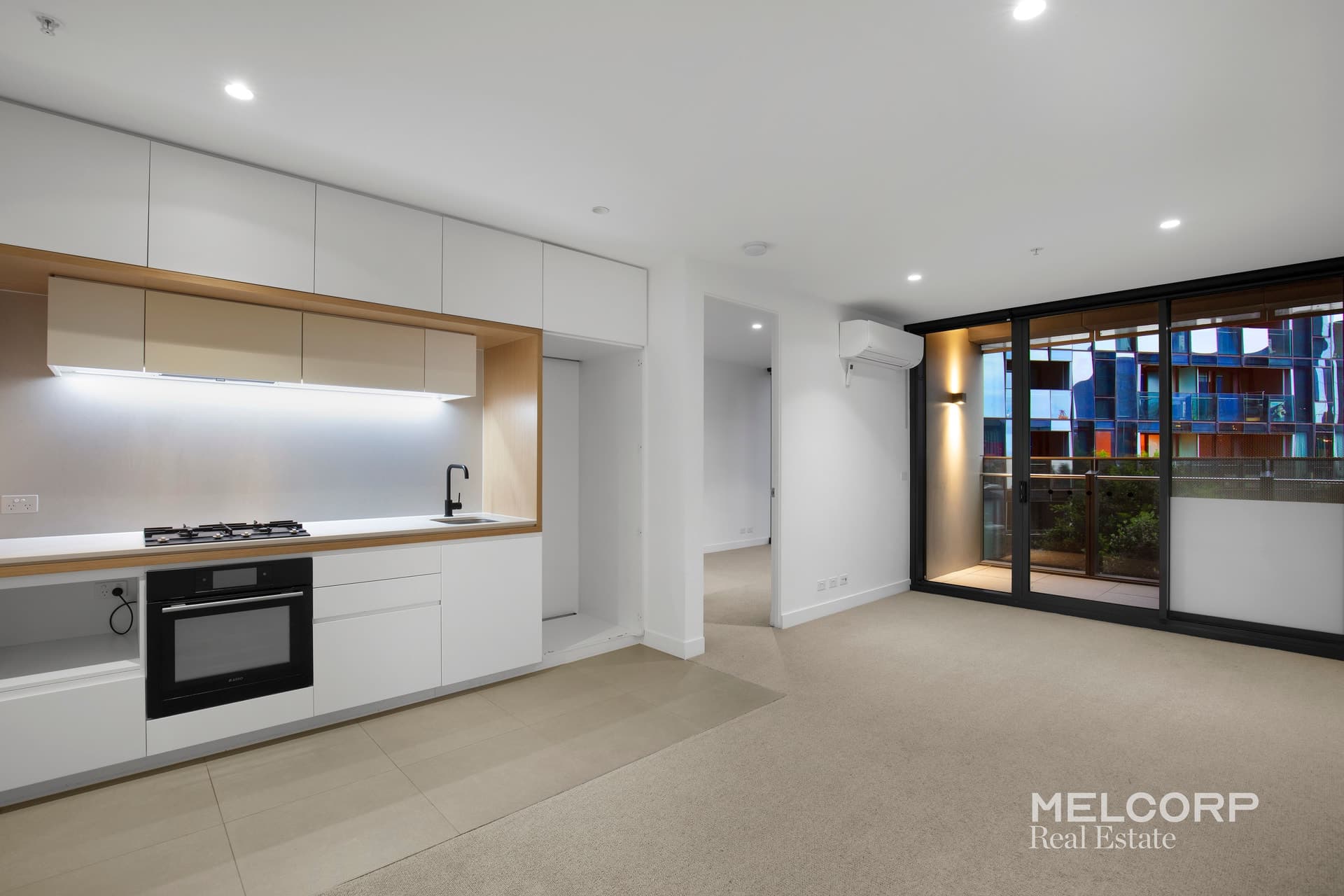 709/421 Docklands Drive, Docklands, VIC 3008, Docklands - Thumbnail 2