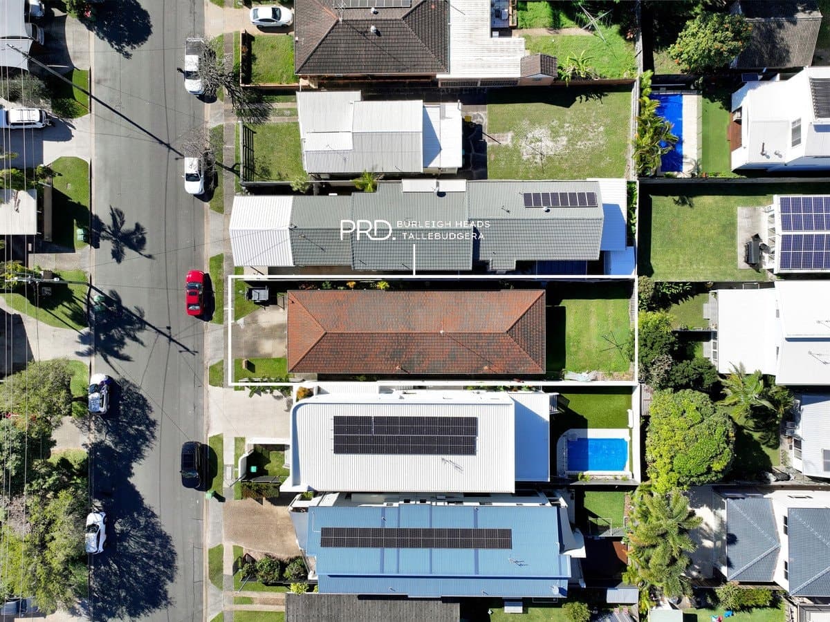 36 Twenty Sixth Avenue, Palm Beach QLD 4221, Palm Beach - Thumbnail 2