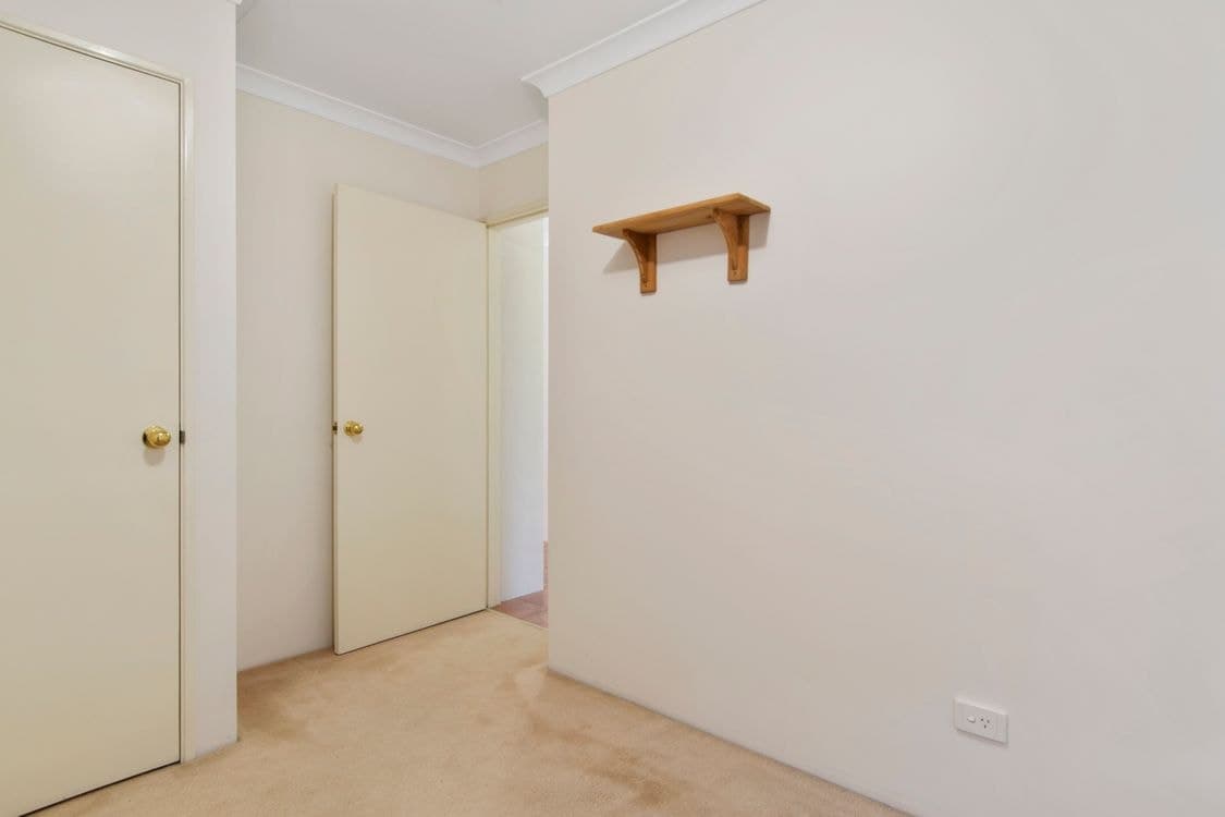 60 Combewood Loop, CARRAMAR, WA 6031, Carramar - Thumbnail 5