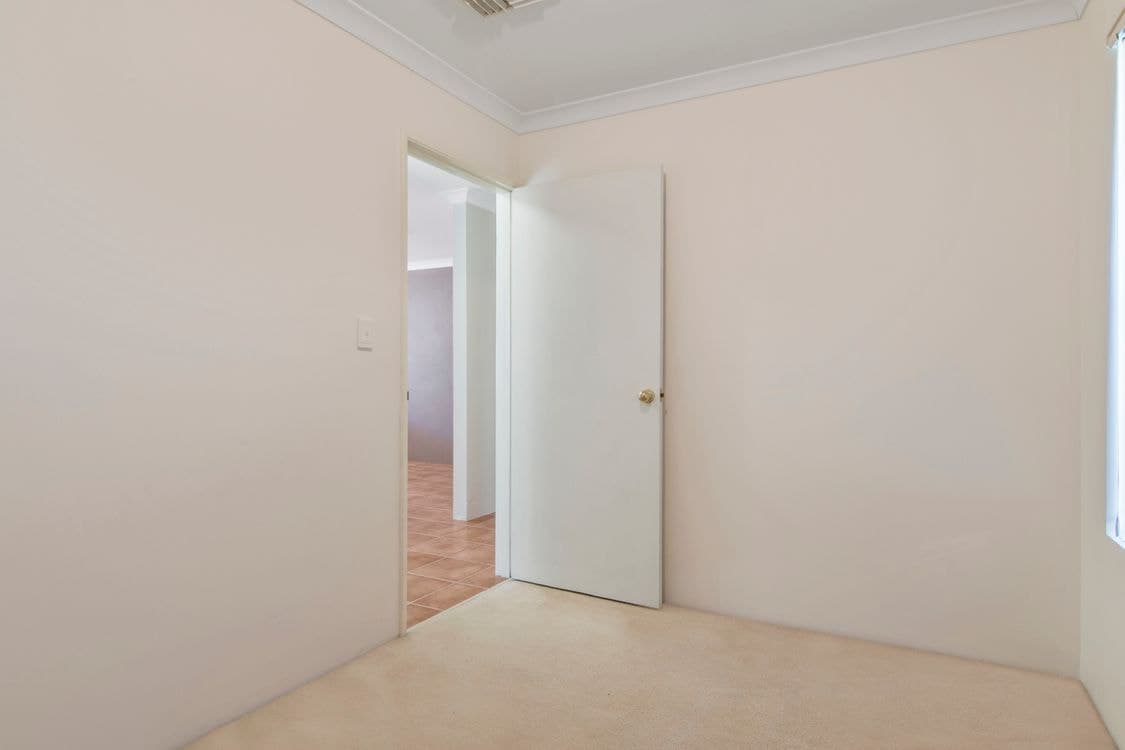 60 Combewood Loop, CARRAMAR, WA 6031, Carramar - Thumbnail 6