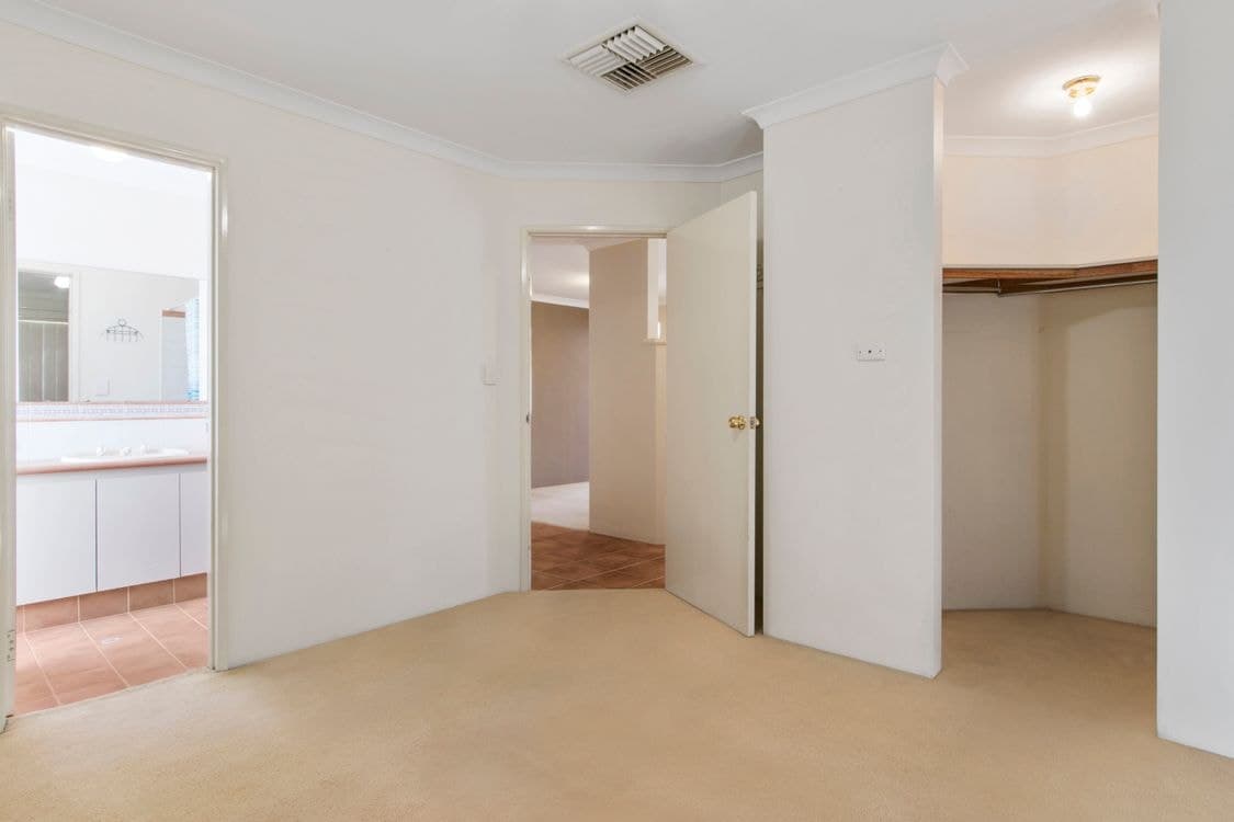 60 Combewood Loop, CARRAMAR, WA 6031, Carramar - Thumbnail 8