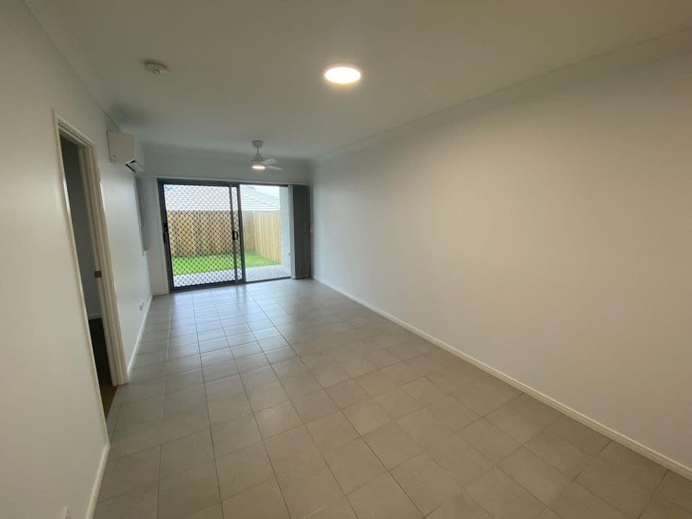2/39 Fountain Street, PIMPAMA, QLD 4209, Pimpama - Thumbnail 3