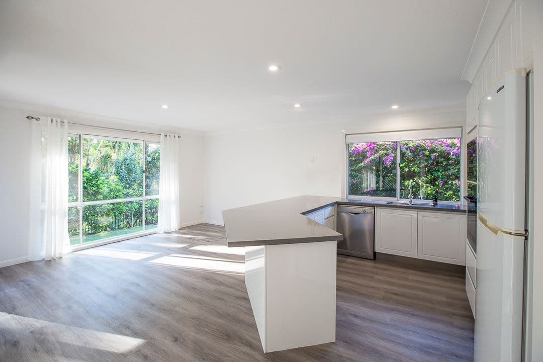 32 Ballybunion Drive, PARKWOOD, QLD 4214, Parkwood - Thumbnail 2