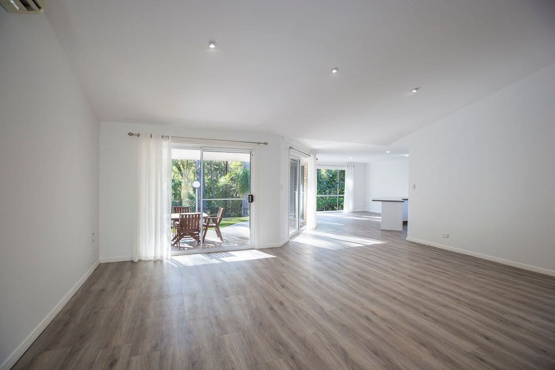 32 Ballybunion Drive, PARKWOOD, QLD 4214, Parkwood - Thumbnail 3
