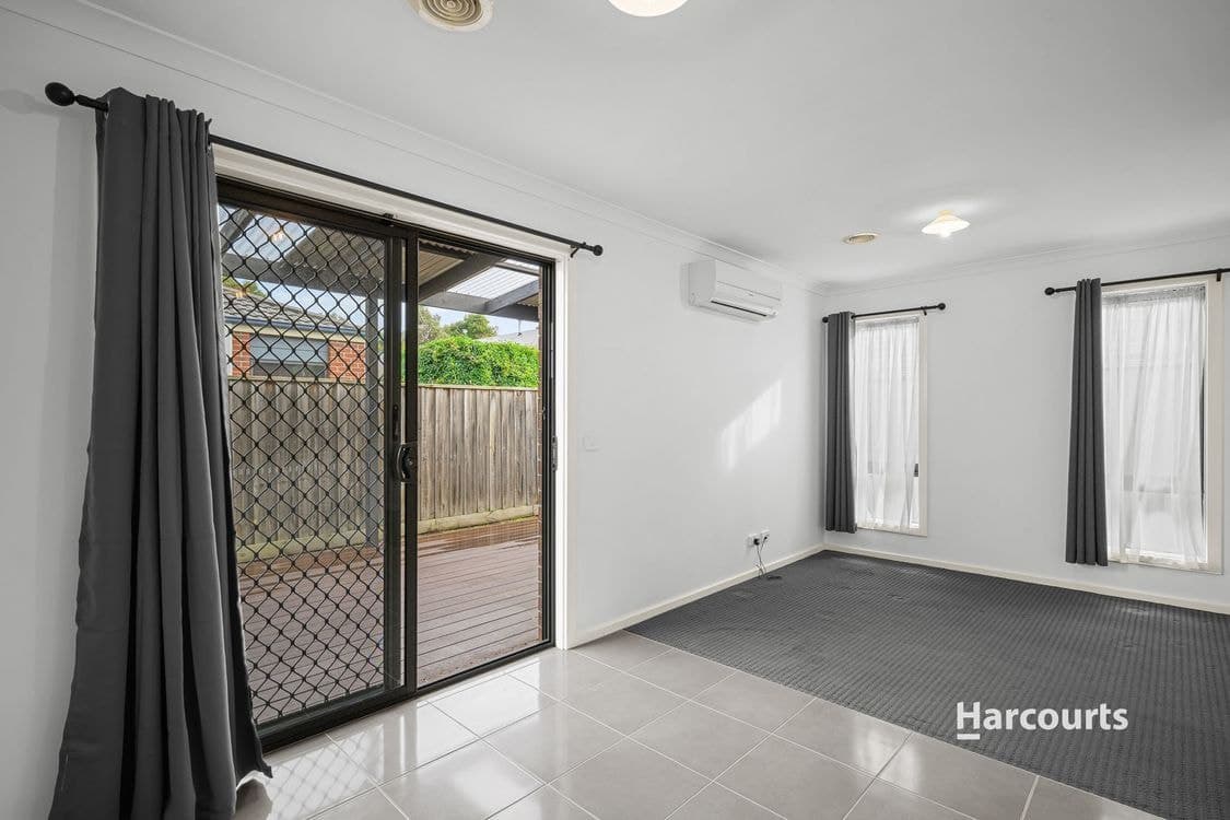 11 Newbury Street, Pakenham, VIC 3810, Pakenham - Thumbnail 5