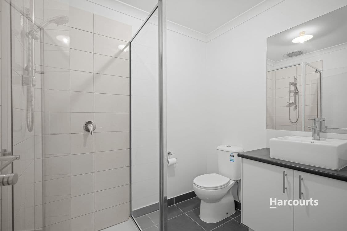11 Newbury Street, Pakenham, VIC 3810, Pakenham - Thumbnail 6