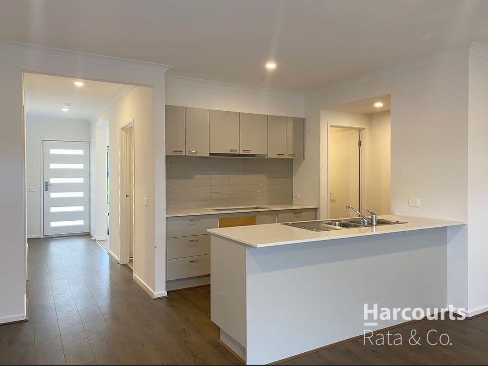 11 Meroo Walk, Wollert, VIC 3750, Wollert - Thumbnail 2