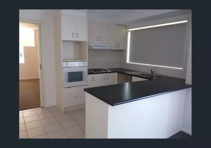 7 The Greenway, Craigieburn, VIC, Craigieburn - Thumbnail 4