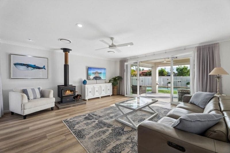 7 Bon Aire Court, Clear Island Waters - Thumbnail 7