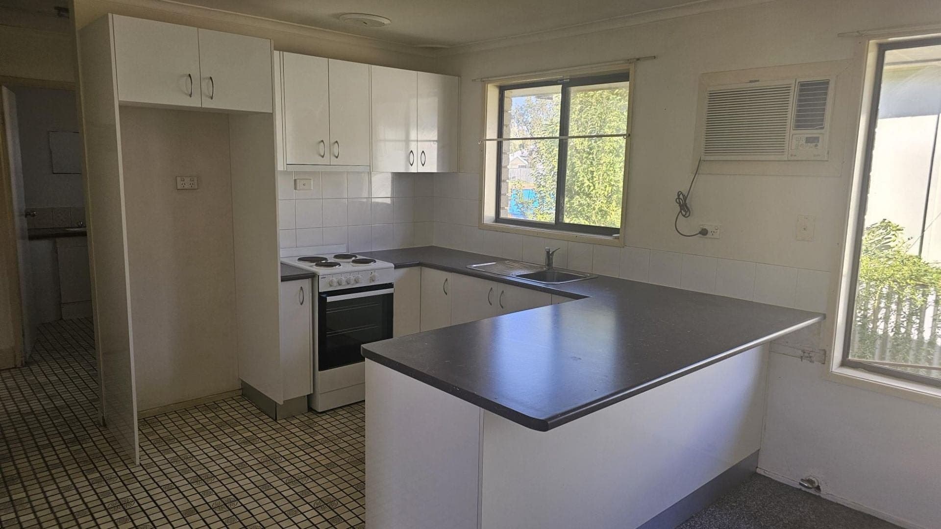 2A Cooyal Street, Cowra NSW, Cowra - Thumbnail 3