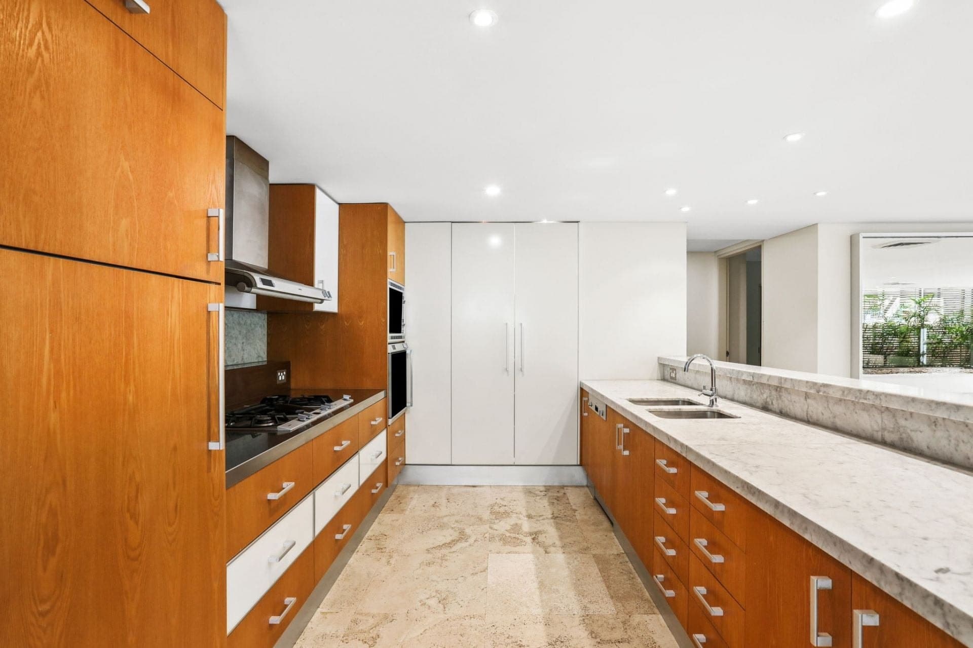 2/10 Yarranabbe Road, Darling Point, Darling Point - Thumbnail 3