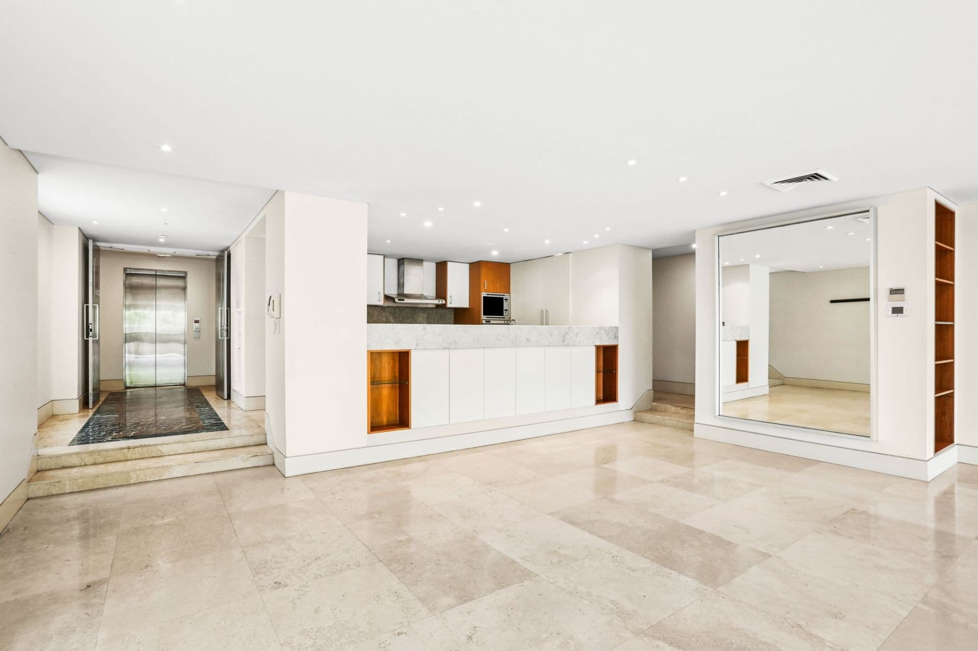 2/10 Yarranabbe Road, Darling Point, Darling Point - Thumbnail 4