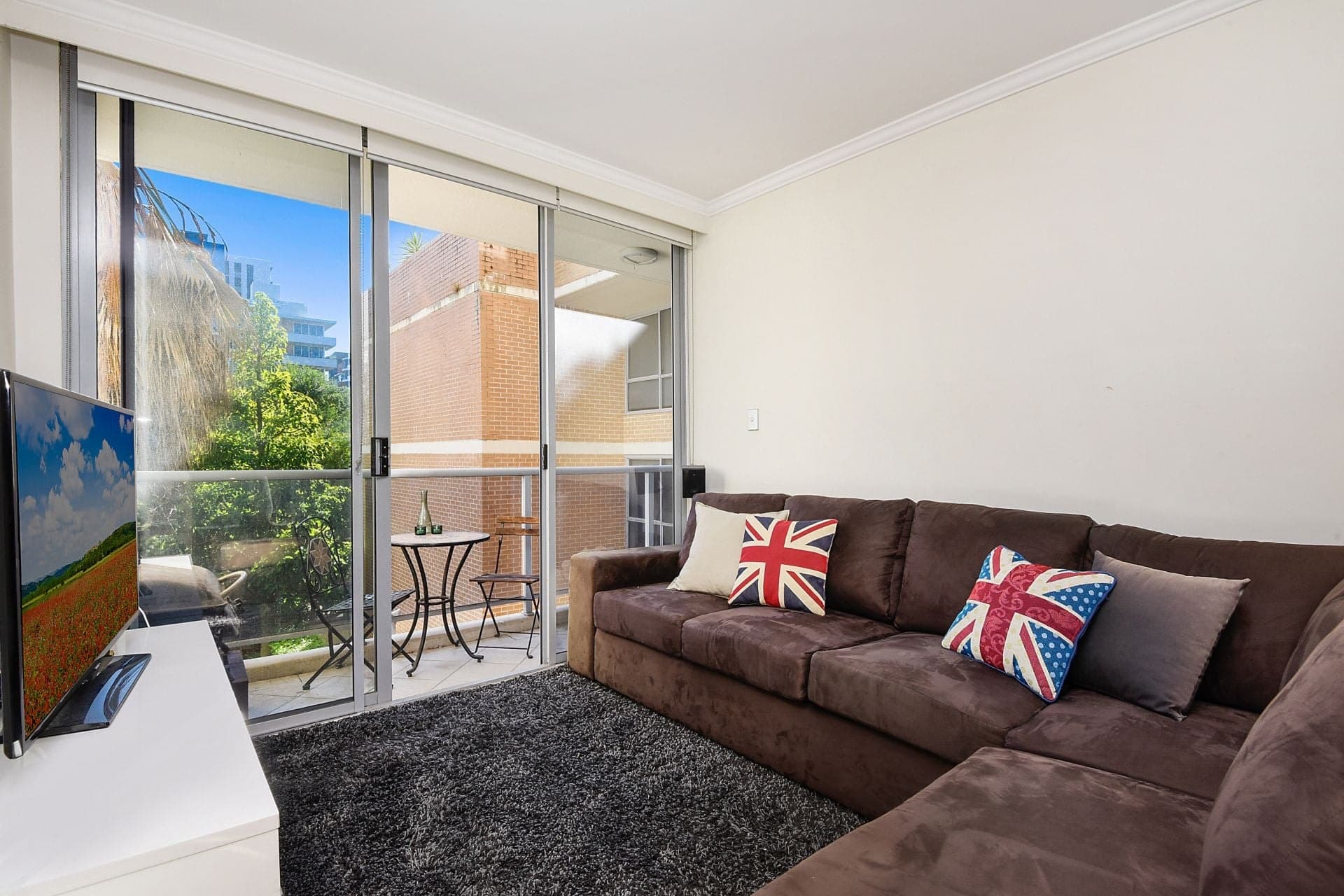 283/9 Crystal Street, Waterloo, Waterloo - Thumbnail 2