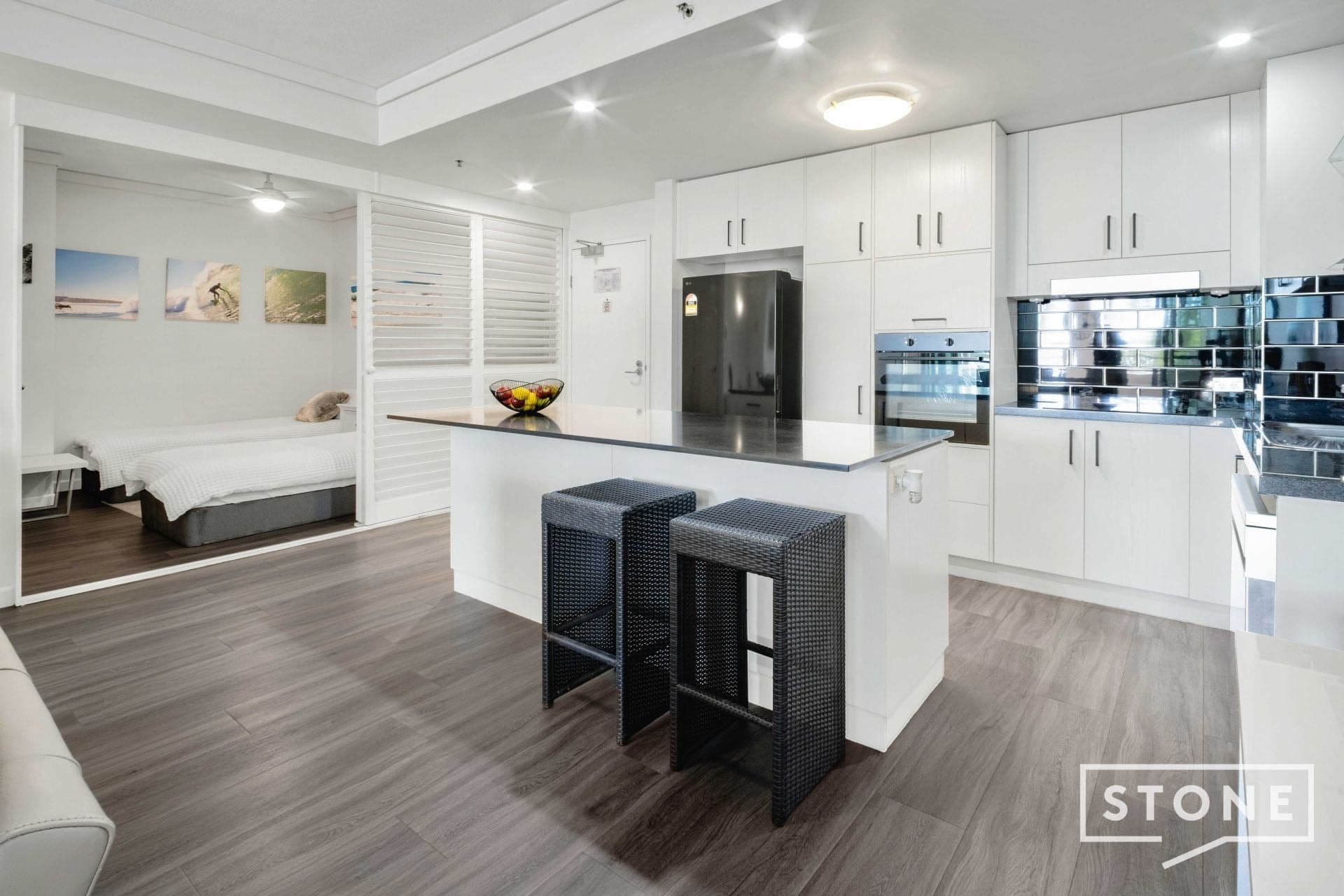207/360 Marine Parade, Labrador, Labrador - Thumbnail 3
